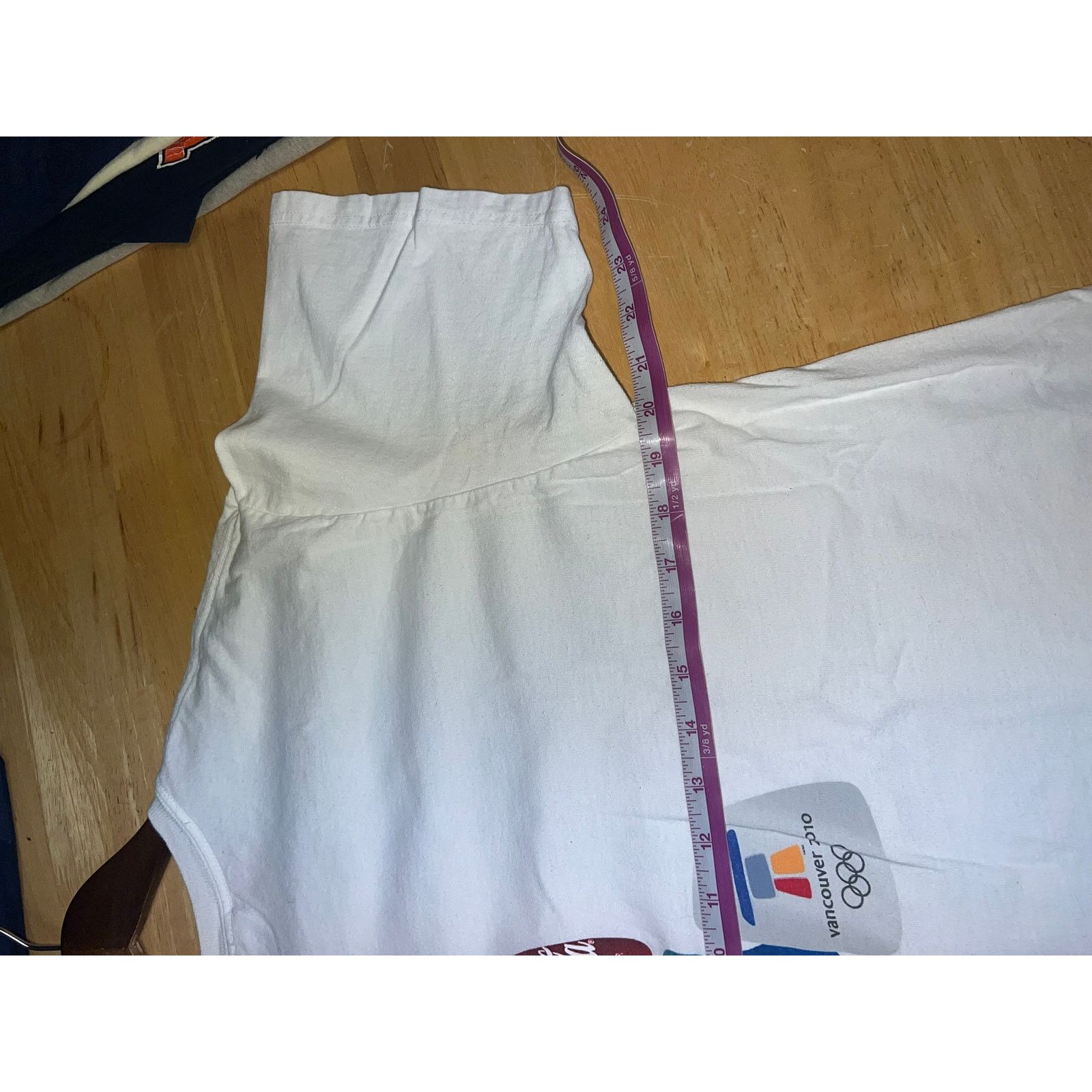 Hanes Vintage Coke Shirt Olympics Vancouver 2010 Coca-Cola Tee L Size US L / EU 52-54 / 3 - 8 Thumbnail