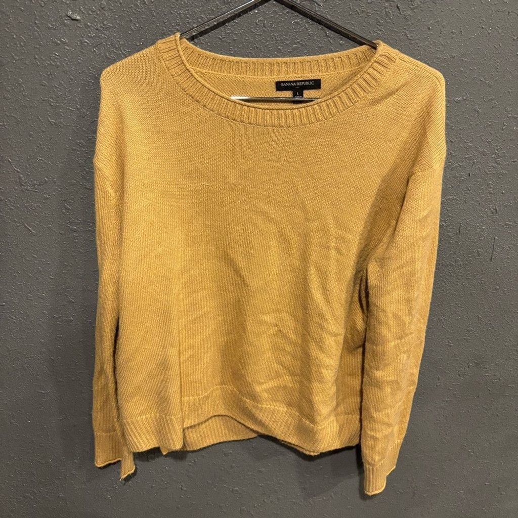 Banana Republic Banana Republic Women's Yellow Crew Neck Sweater Size L / US 10 / IT 46 - 1 Thumbnail