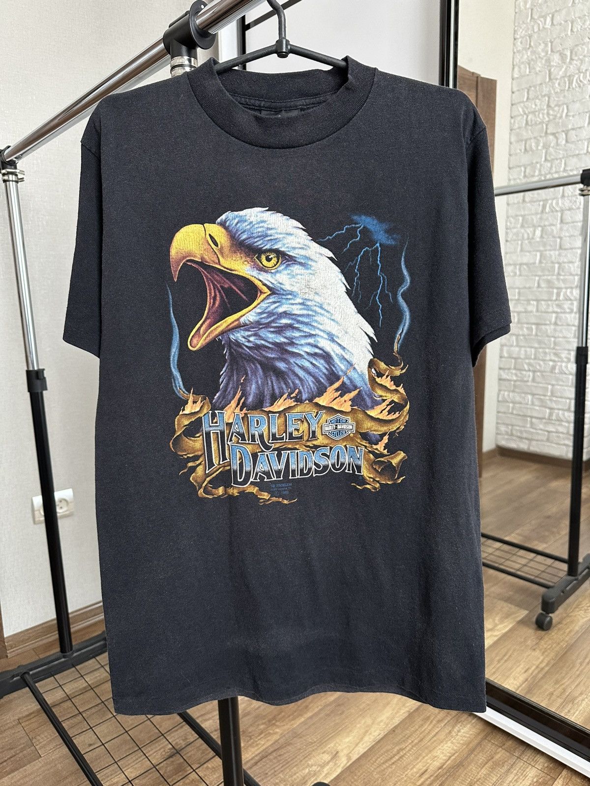 Harley Davidson 1990 Harley Davidson Eagle 3D Emblem Vintage T-Shirt Size US L / EU 52-54 / 3 - 3 Thumbnail