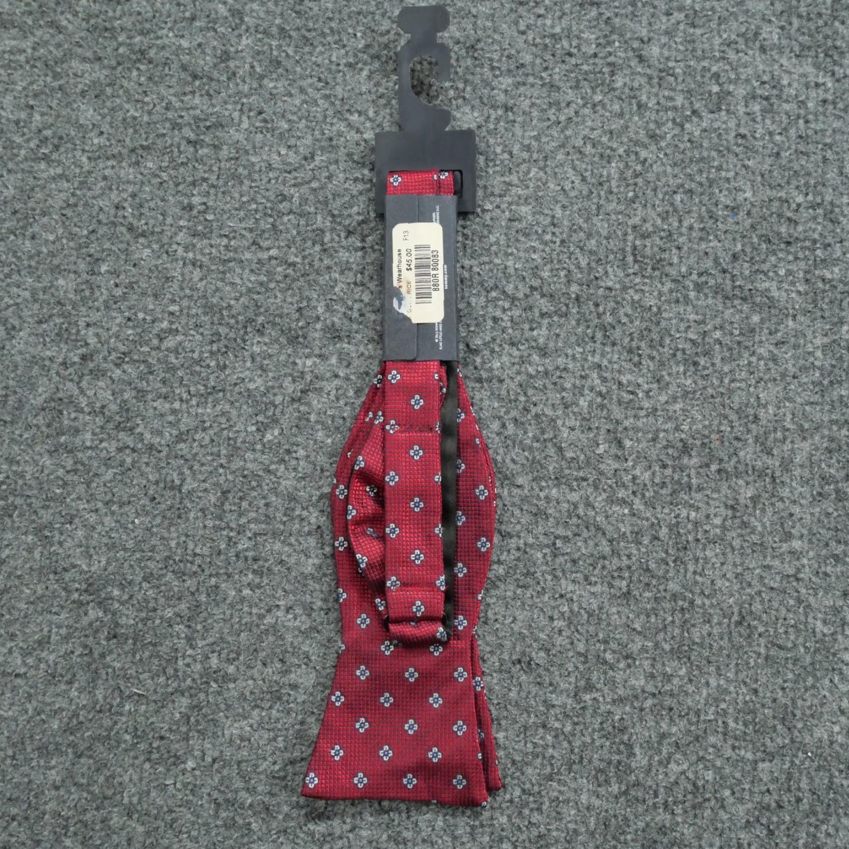 Tommy Hilfiger VINTAGE Tommy Hilfiger Bow Tie Mens Red Geometric Silk Bow Tie Logo Accent 10/10 Size ONE SIZE - 4 Thumbnail