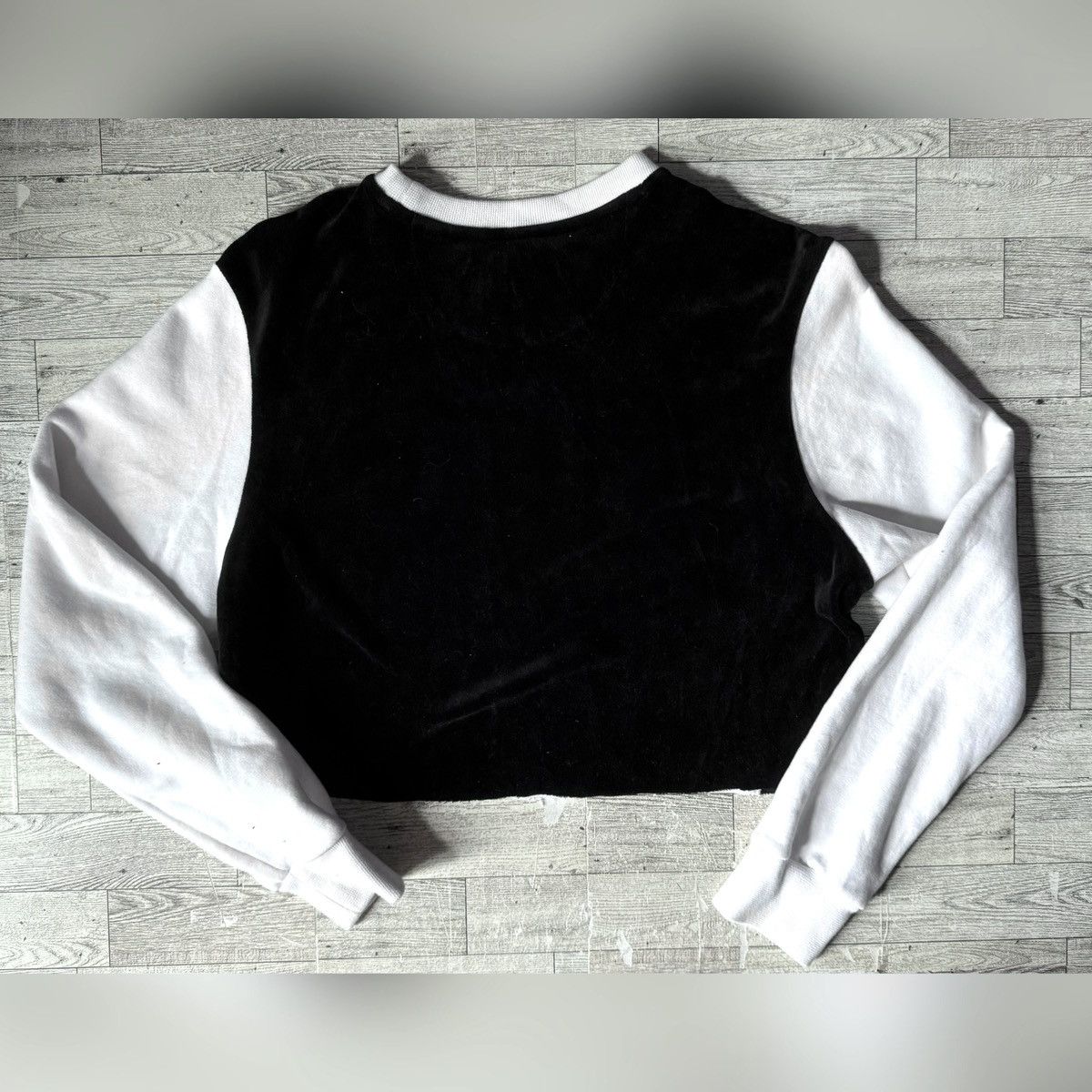 Fila FILA, Two Tone, Velvet Back, Cropped Sweatshirt Size M / US 6-8 / IT 42-44 - 5 Thumbnail