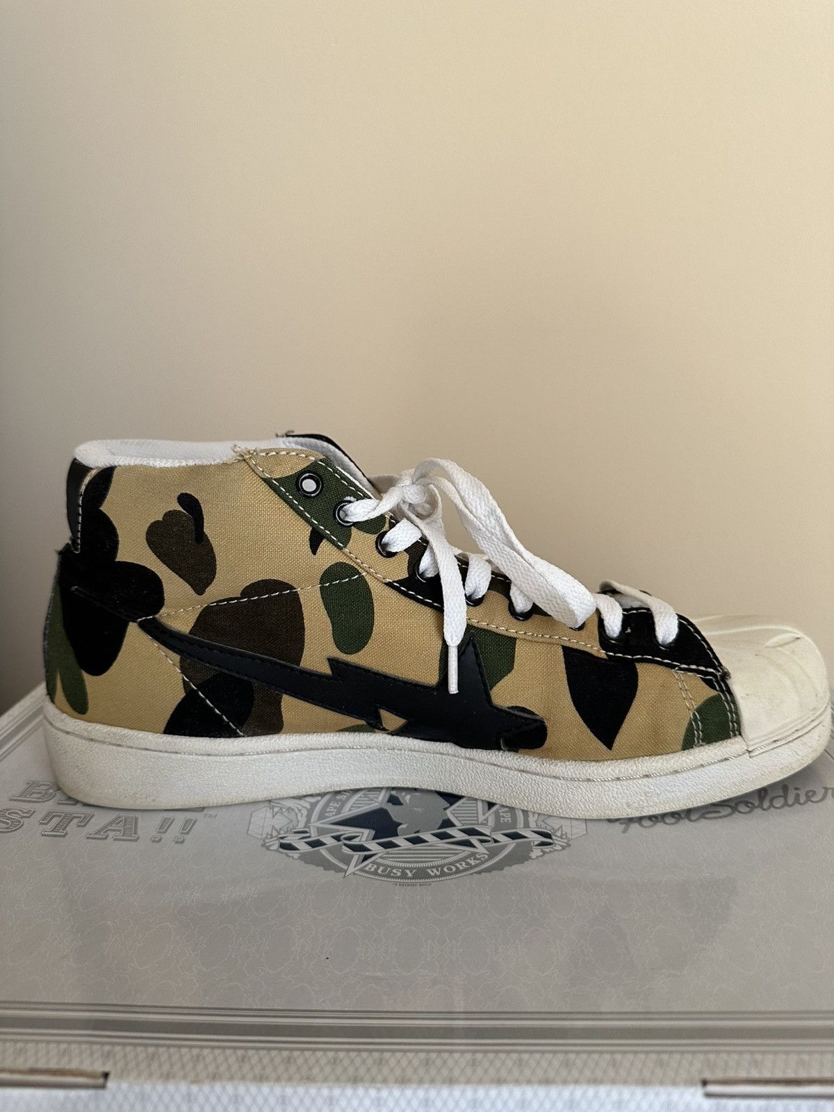 Bape 1st Camo Skullsta Hi Size US 11 / EU 44 - 10 Thumbnail