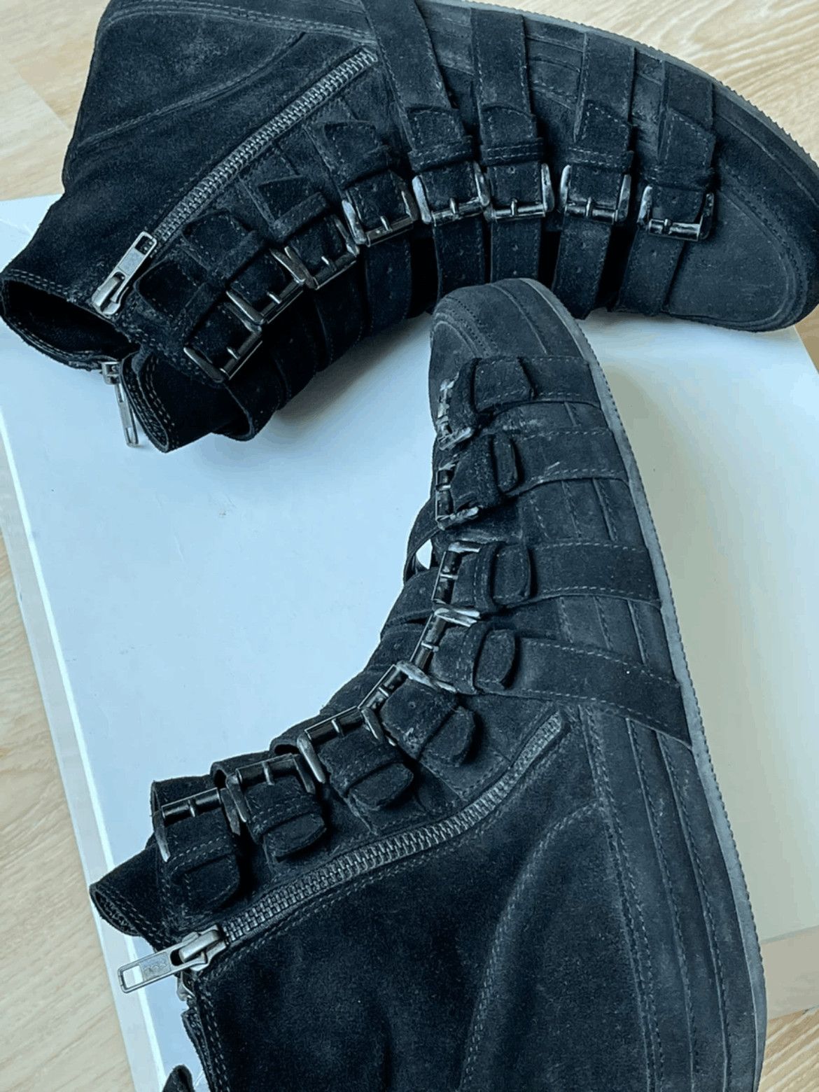 Ann Demeulemeester Ann Demeulemeester Multi Buckle Hi-top Sneaker Size US 8 / EU 41 - 2 Thumbnail