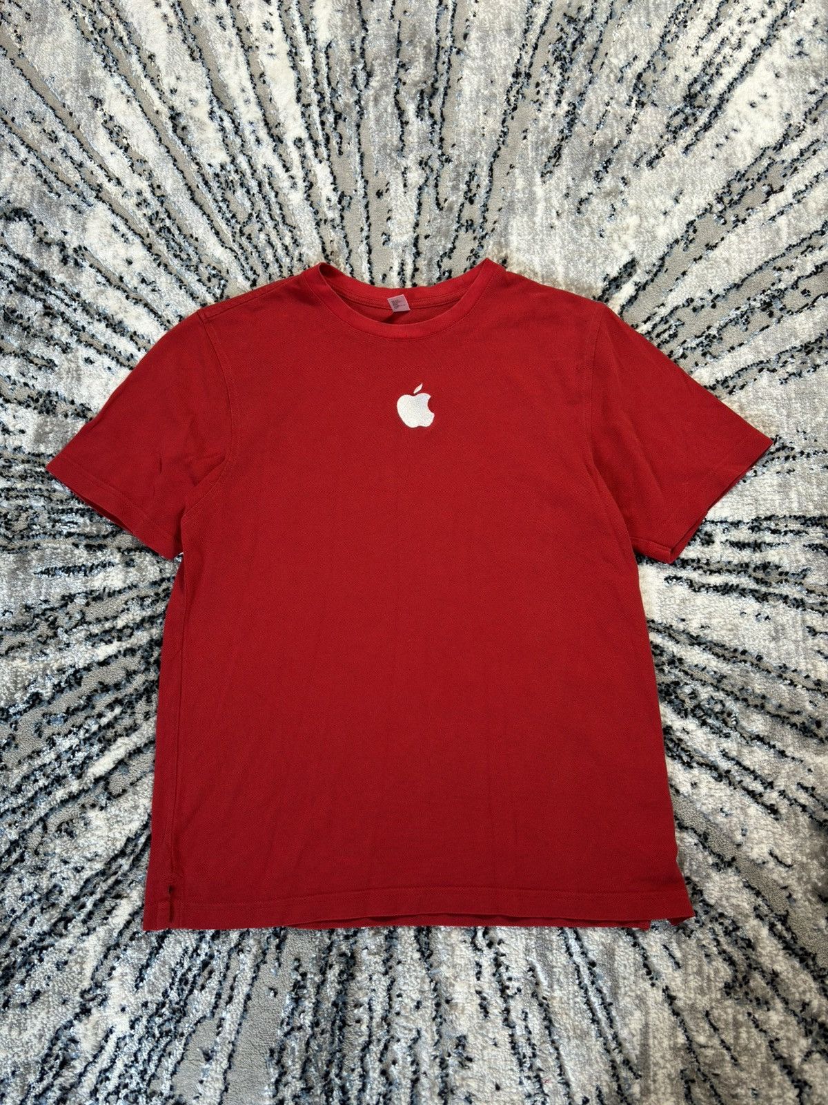 Apple × Vintage 00’s Apple Rare Vintage Embroidered Logo Red Y2k T shirt Size US M / EU 48-50 / 2 - 1 Thumbnail