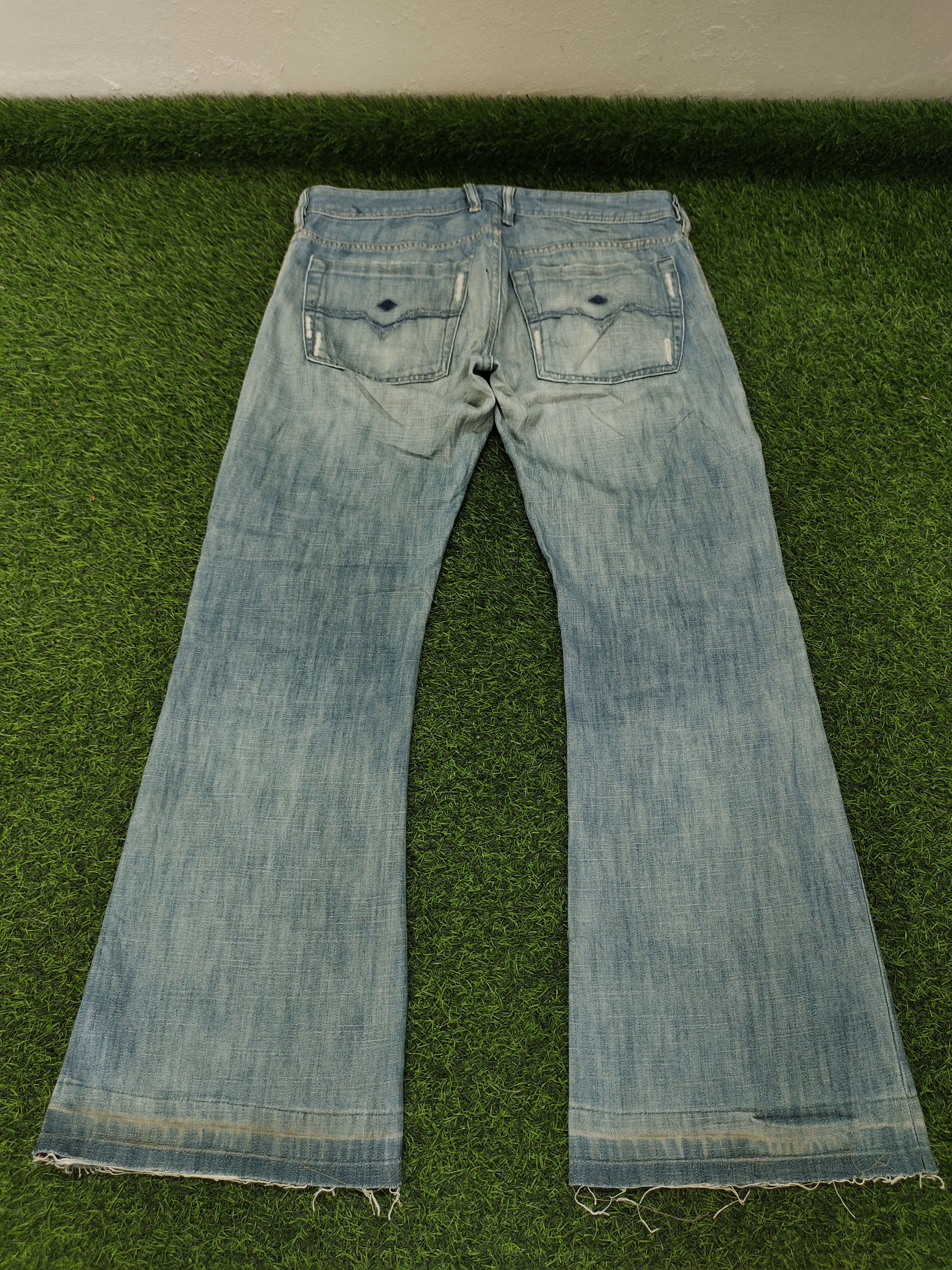 Diesel Flare Jeans Diesel Clawmark Distress Faded Denim Bootcut Y2k Size US 32 / EU 48 - 11 Thumbnail