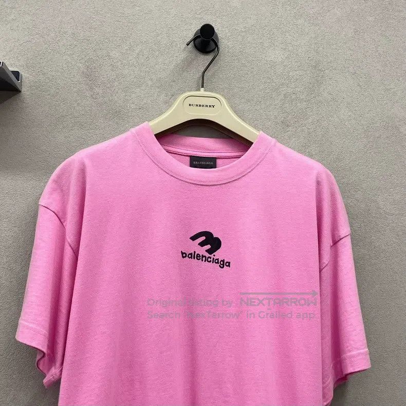 Balenciaga Balenciaga Pink Short Sleeve T-Shirt Size US L / EU 52-54 / 3 - 4 Thumbnail