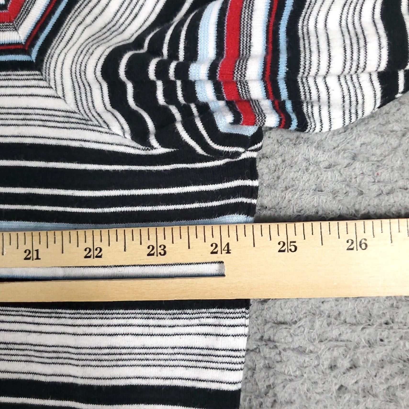 Tommy Hilfiger VINTAGE Tommy Hilfiger T-Shirt Womens Plus Size 2X White Black Red Striped Crew Neck Casual Size XXL / US 16-18 / IT 52-54 - 7 Thumbnail