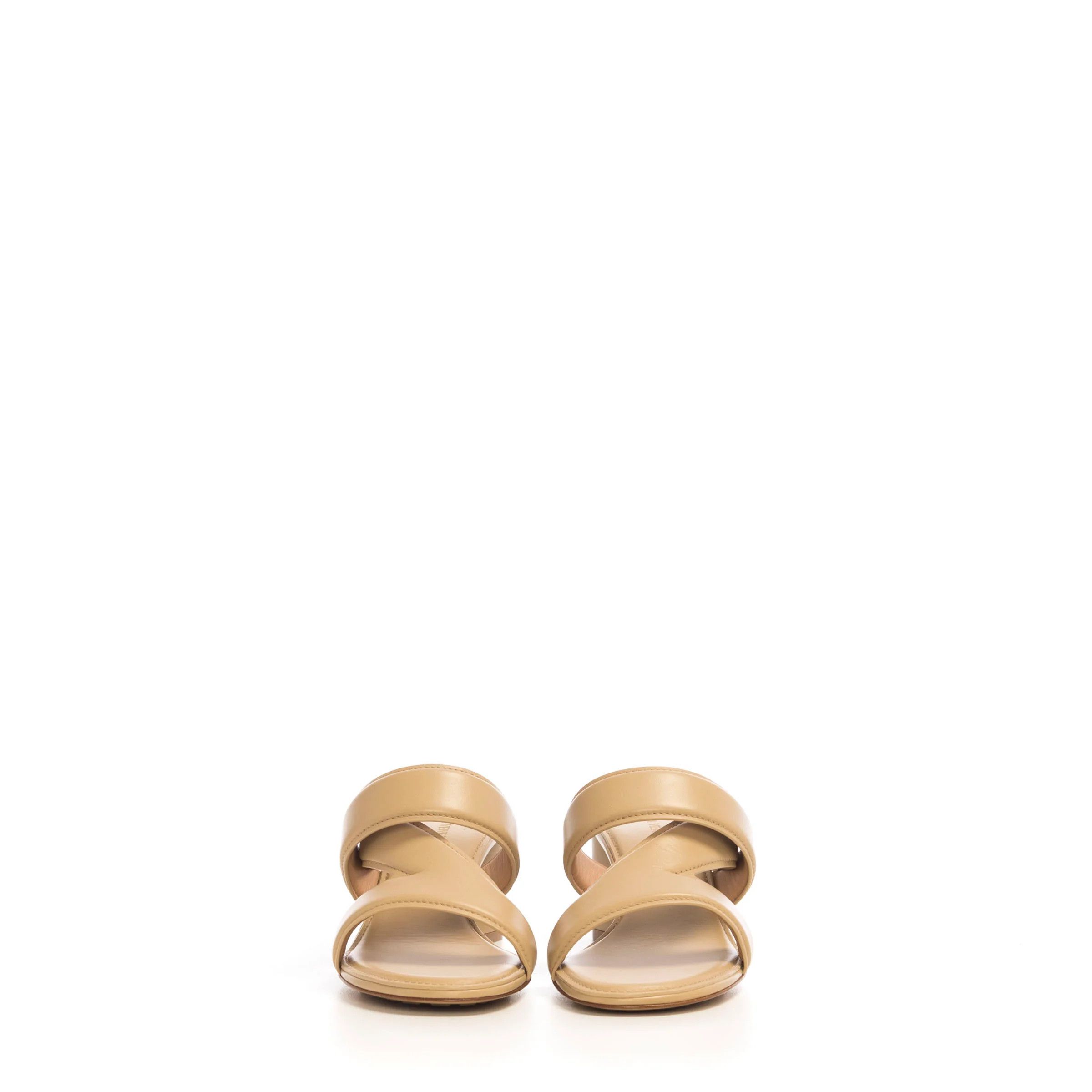 Bottega Veneta o1bcso1str0924 Band in Light Brown Size US 10.5 / IT 40.5 - 3 Thumbnail
