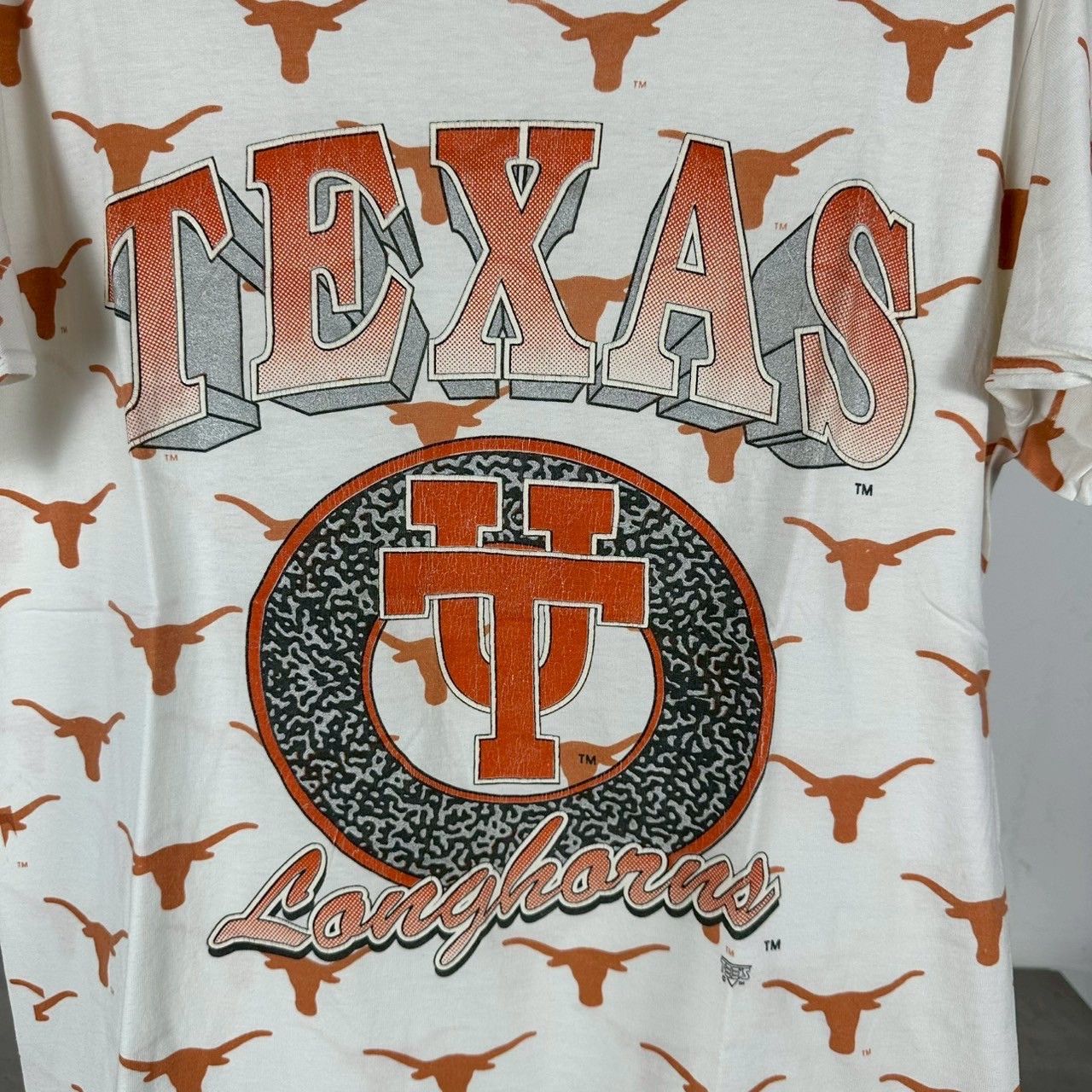 Vintage ​​​​​​​90s Texas Longhorns All Over Print AOP NCAA​ ​T-shirt Size US L / EU 52-54 / 3 - 2 Thumbnail