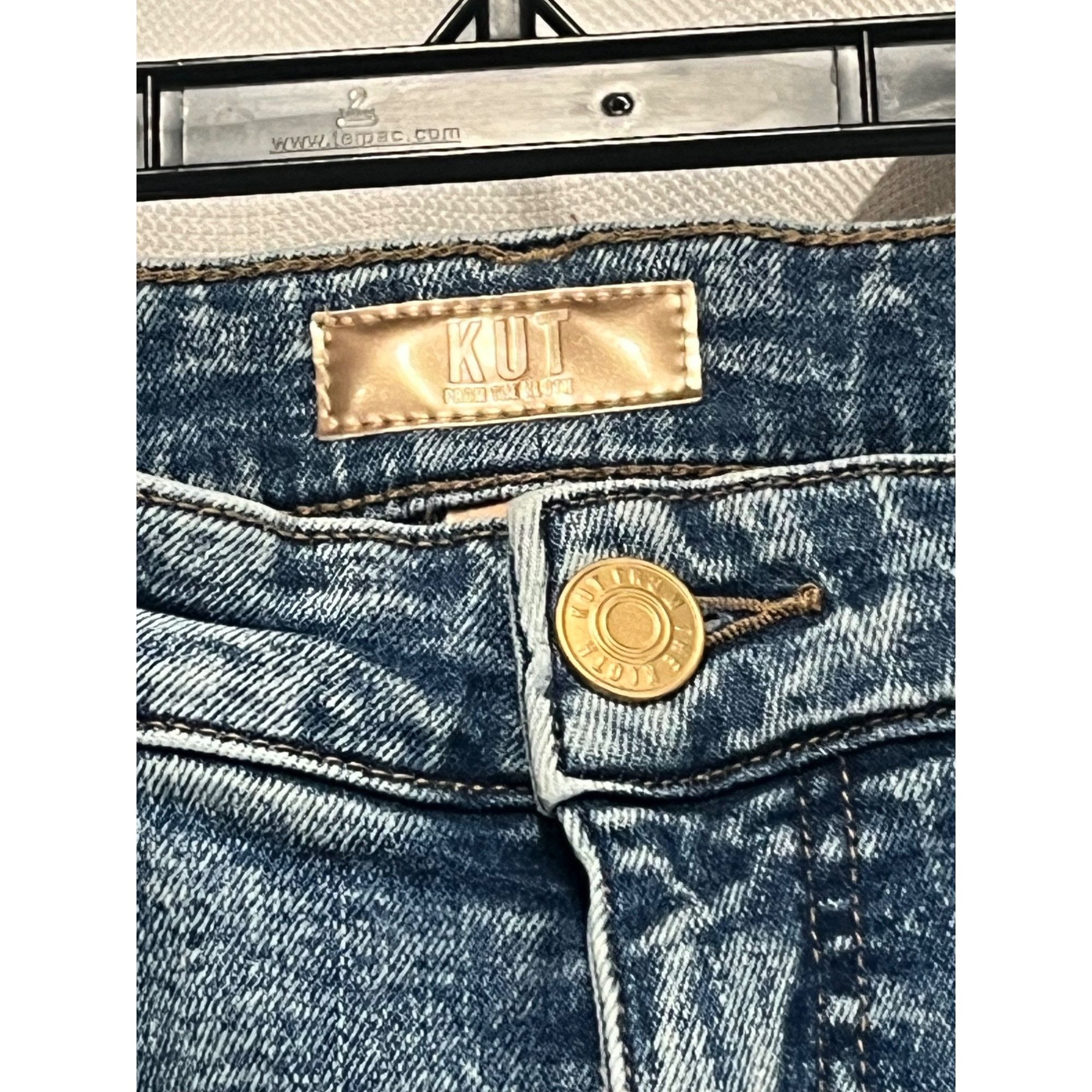Other Kut from the Kloth Rachel Fab Ab Mom’s Destroyed cuffed Crop Size 32" / US 10 / IT 46 - 6 Thumbnail