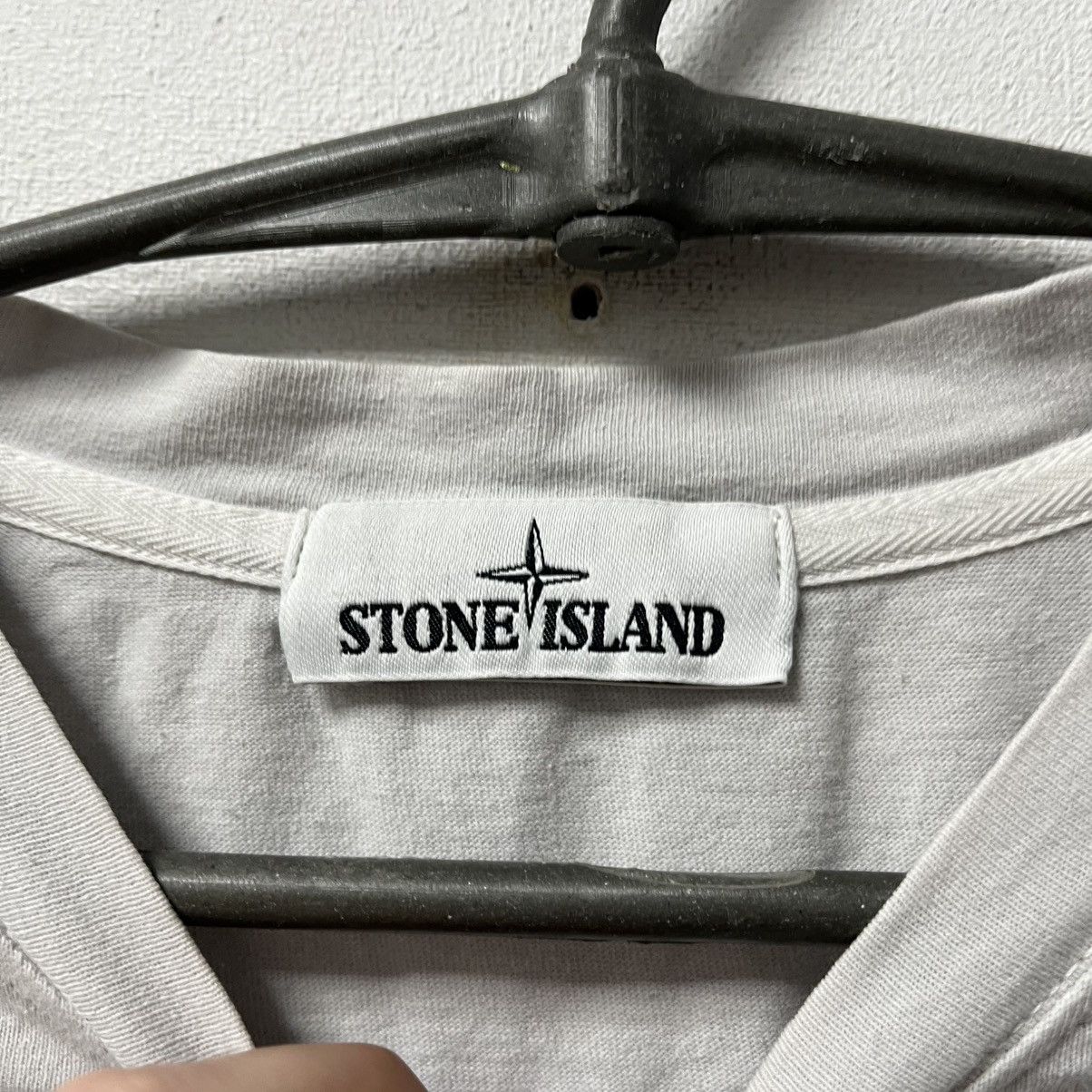 Stone Island Stone Island longsleeve white size L Size US L / EU 52-54 / 3 - 11 Thumbnail