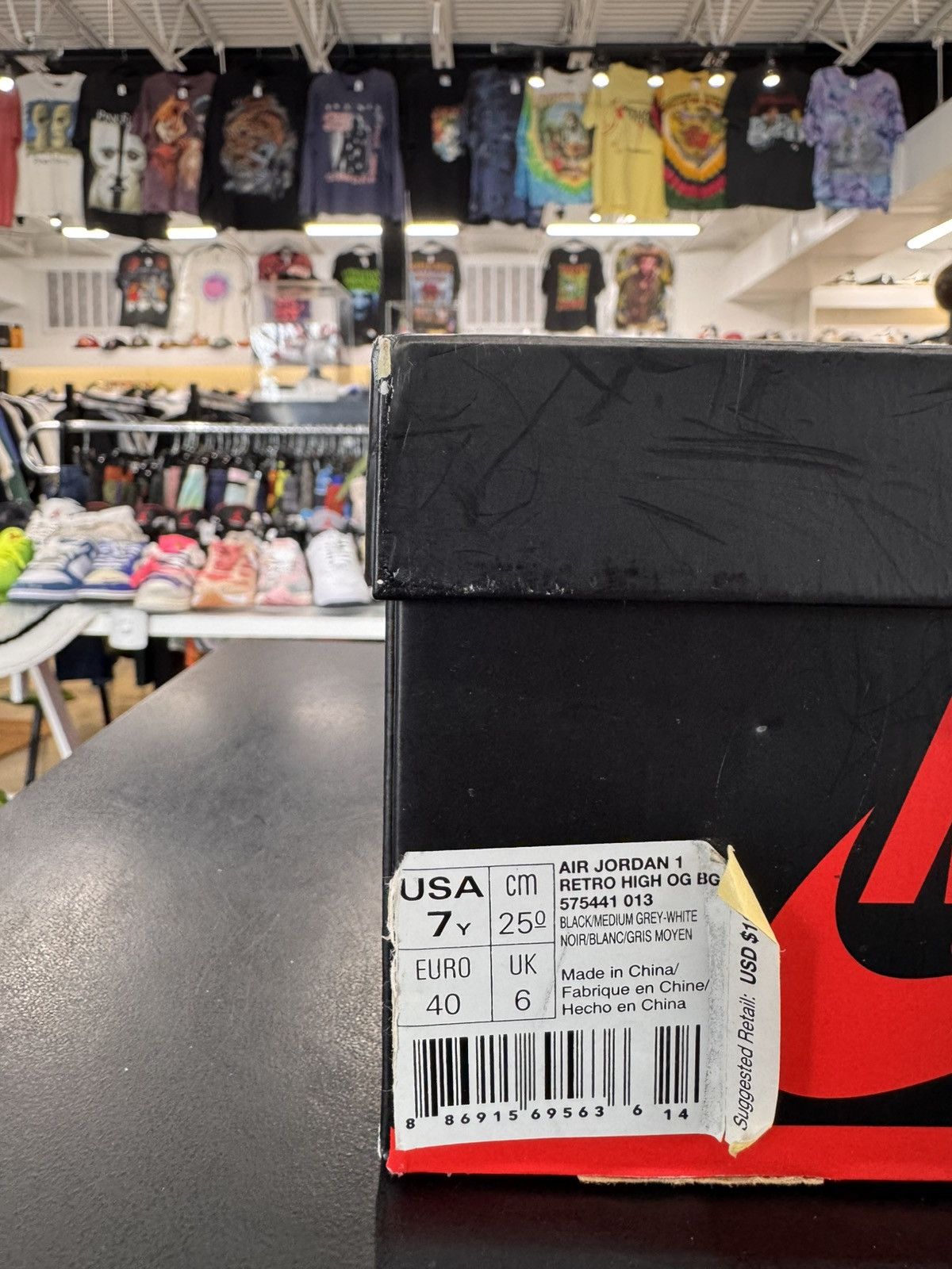 Jordan Brand Air Jordan 1 Shadow Size 7Y (2018) Size US 7 / EU 40 - 11 Thumbnail