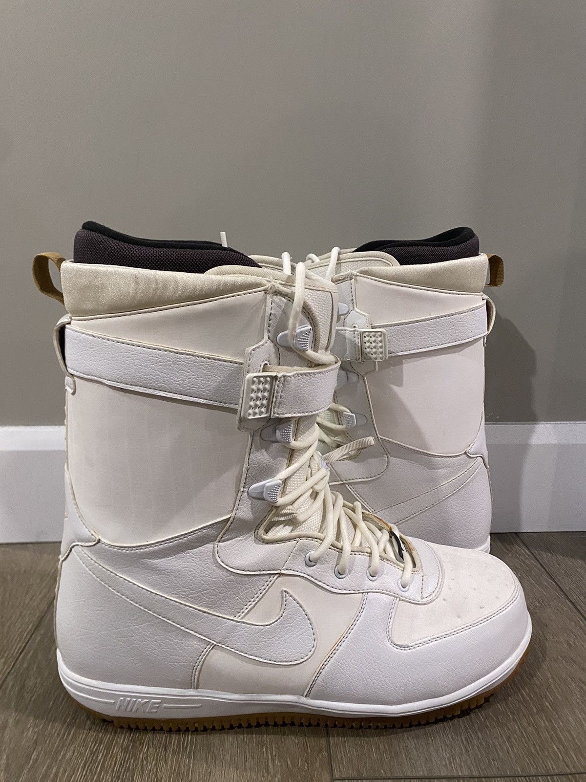 Air force snowboard boots deals