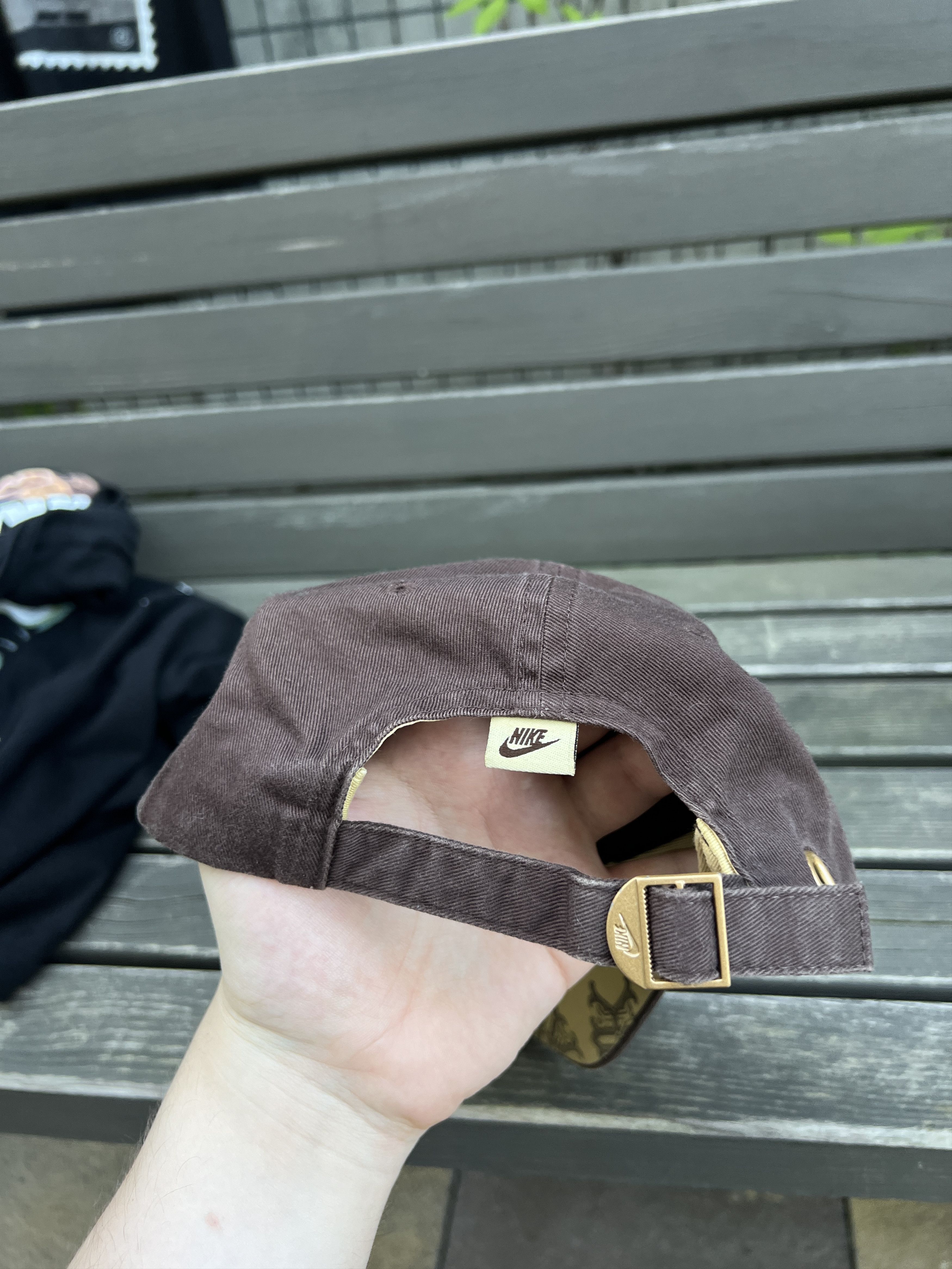 Nike Nike Sportswear Vintage Brown Faded Cap Size ONE SIZE - 9 Thumbnail