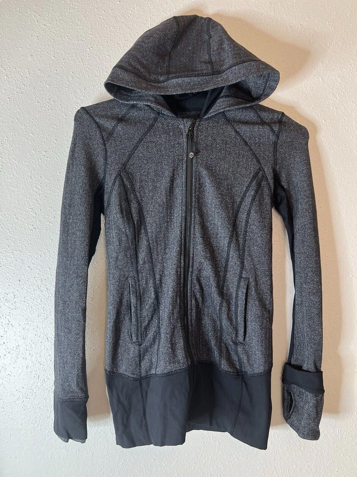 Designer Lululemon Daily Practice Jacket Hooded Women Size 6 Full Zip Size M / US 6-8 / IT 42-44 - 2 Thumbnail