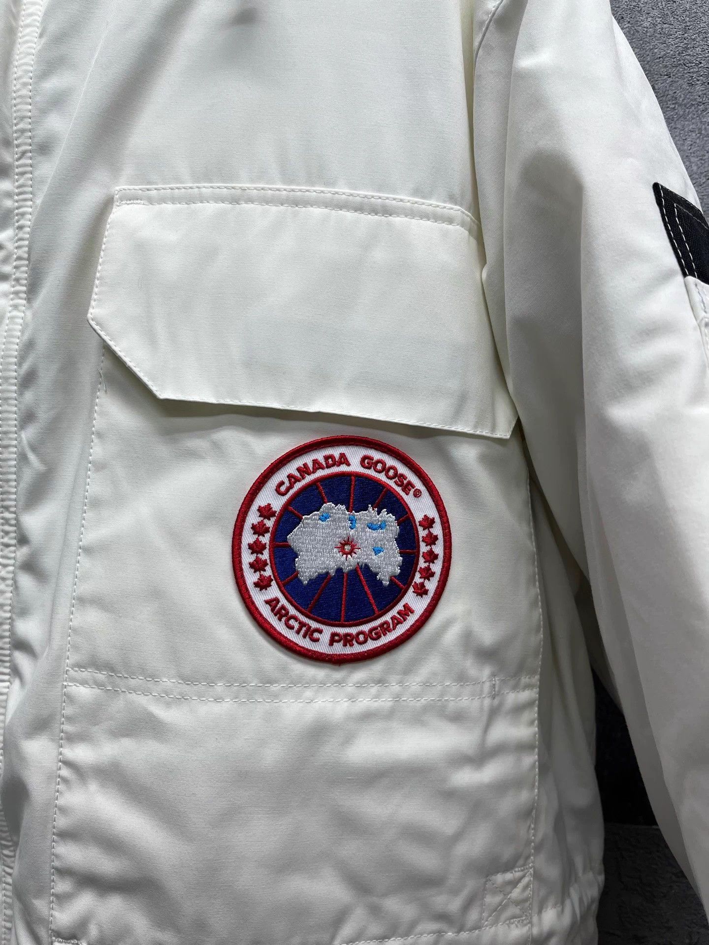 Canada Goose Canada Goose Expedition Parka L 99 New Worn Once Size US L / EU 52-54 / 3 - 9 Thumbnail