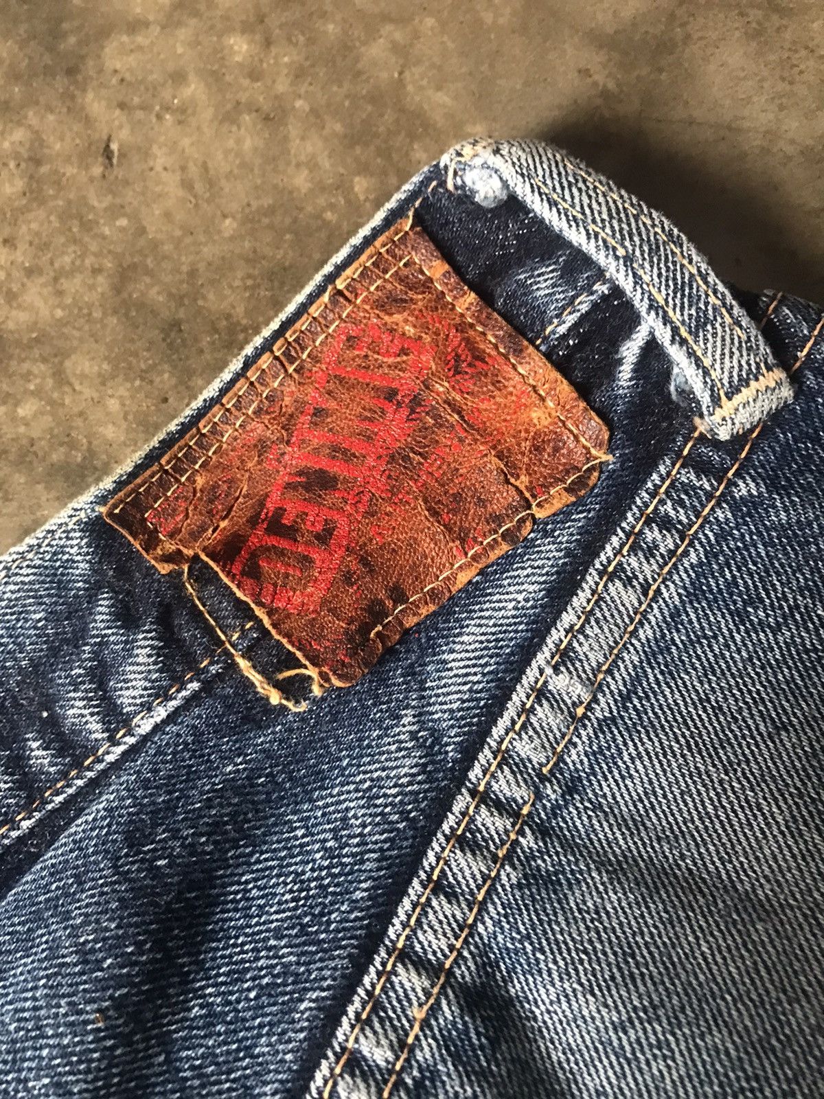 Denime DENIME - Vintage Look Straight Leg Denim Jeans Size US 26 / EU 42 - 14 Thumbnail