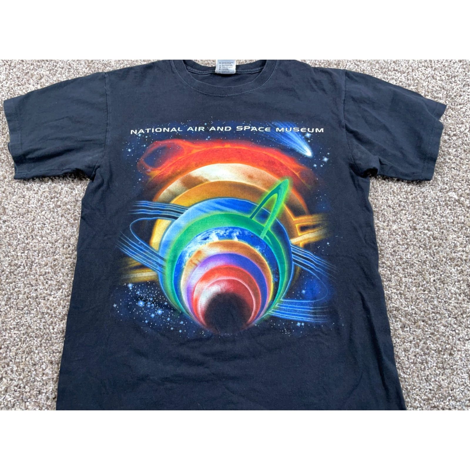 Vintage VINTAGE Smithsonian Institution Solar System T-Shirt Mens Medium Black Cotton Short Sleeve Crew Neck 100% Cotton Space 90s/Space Theme Size US M / EU 48-50 / 2 - 4 Thumbnail