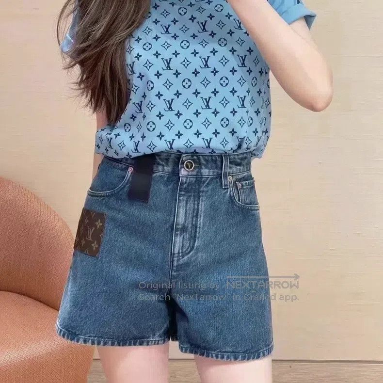 Louis Vuitton Louis Vuitton Logo washed high-waisted denim shorts Size US 34 / EU 50 - 6 Thumbnail