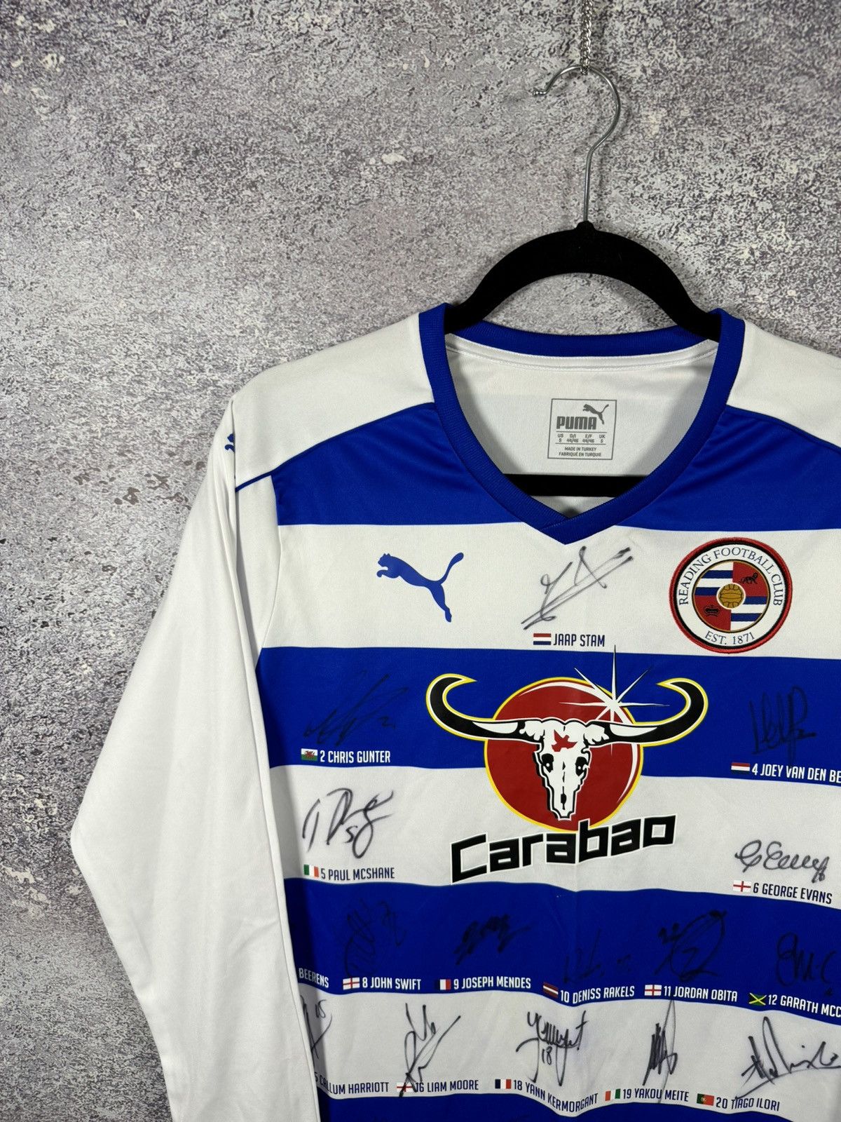Puma × Vintage Reading 2016/17 Puma Jersey All Team Autographs Blokcore S Size US S / EU 44-46 / 1 - 3 Thumbnail