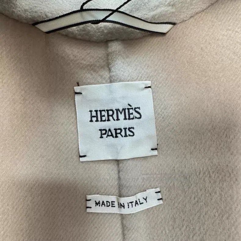 Hermes Hermes Beige Leather Patch Cashmere Waistcoat Jacket Size XXS / US 00 / IT 34 - 6 Thumbnail