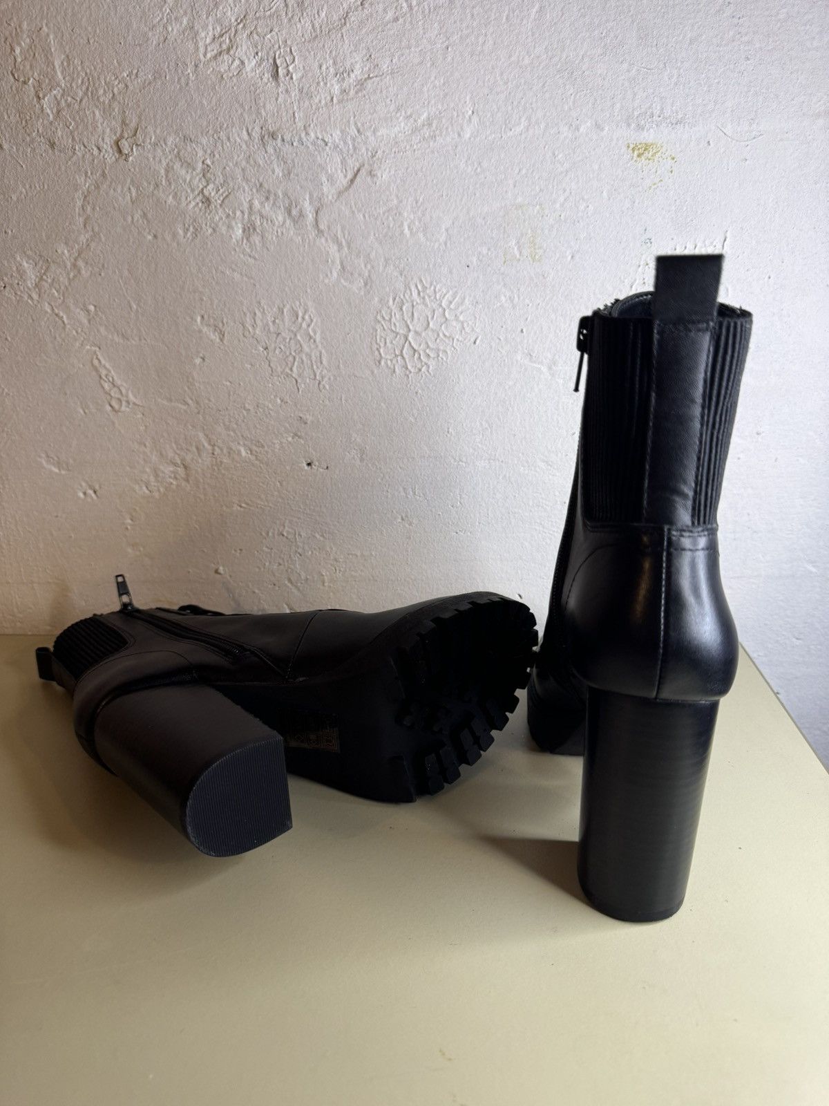 Steve Madden Steve Madden Black Boots Size US 5 / IT 35 - 4 Thumbnail