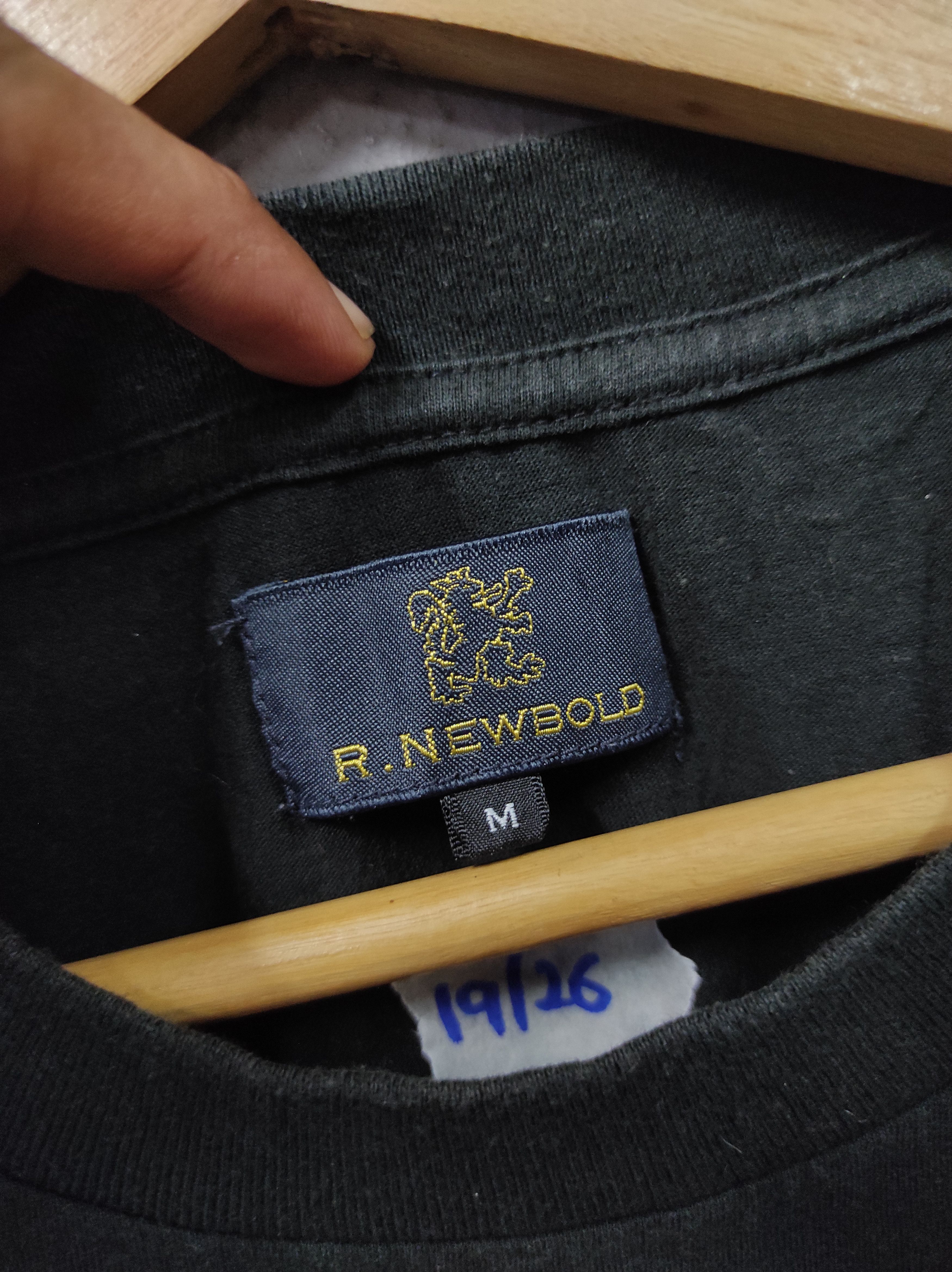 Japanese Brand × R.Newbold R.NEWBOLD CENTRE LOGO T-SHIRT Size US M / EU 48-50 / 2 - 6 Thumbnail