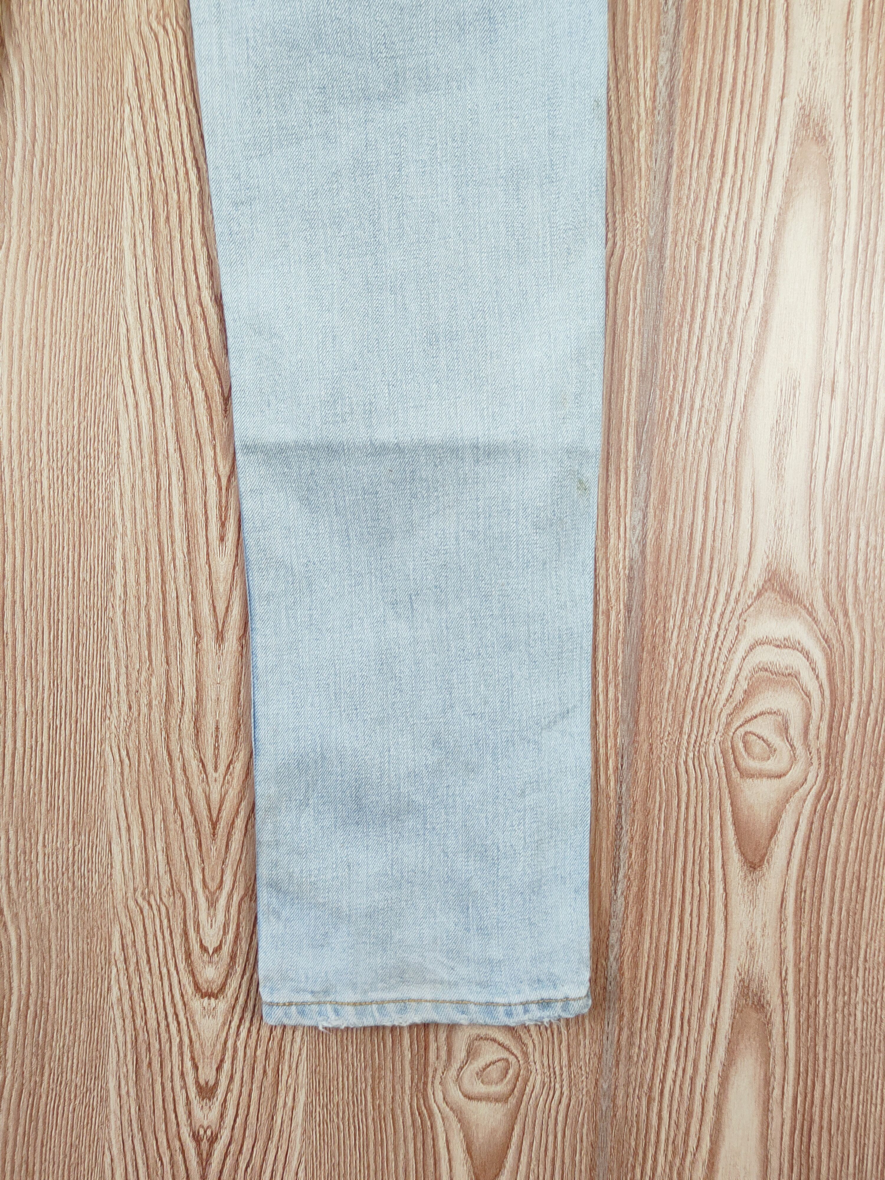 American Eagle Outfitters Vintage Blue Faded Distressed Ripped Jeans #W779 Size US 35 - 11 Thumbnail