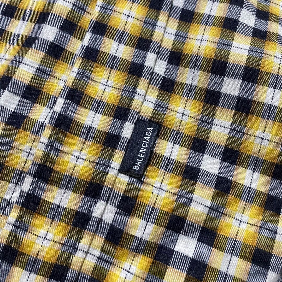 Balenciaga Balenciaga newspaper check shirt Size US L / EU 52-54 / 3 - 7 Thumbnail