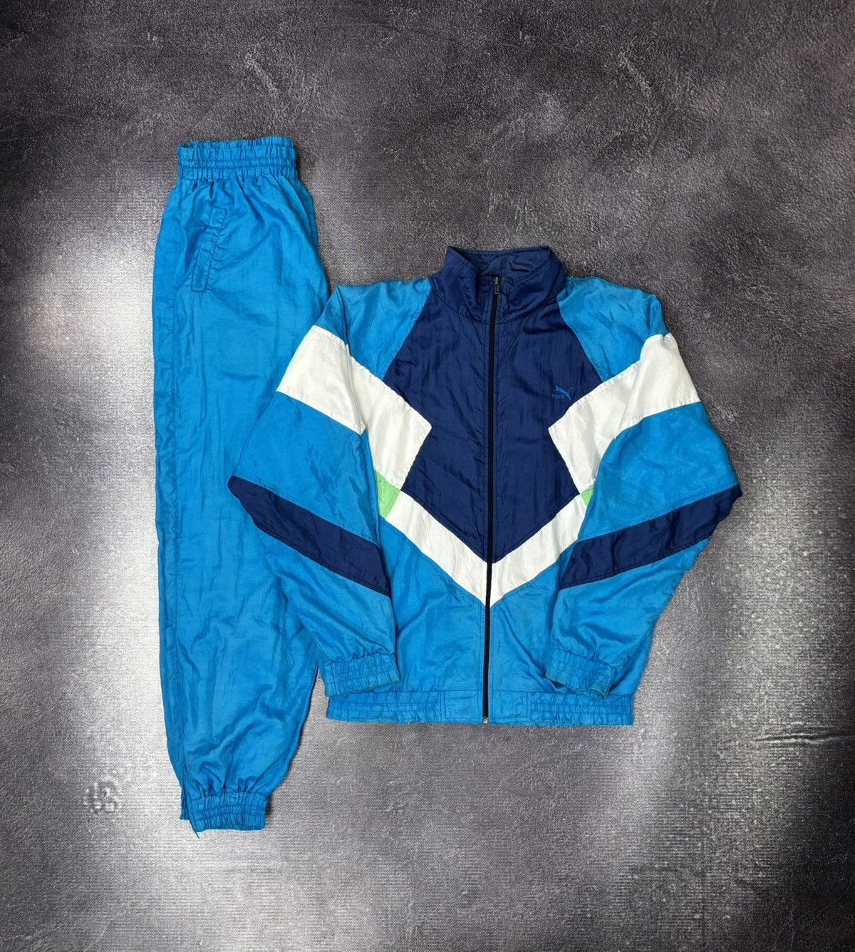Puma Vintage Puma Tracksuit Set Nylon Y2K Retro Hype Pants/Jacket Size US M / EU 48-50 / 2 - 1 Thumbnail