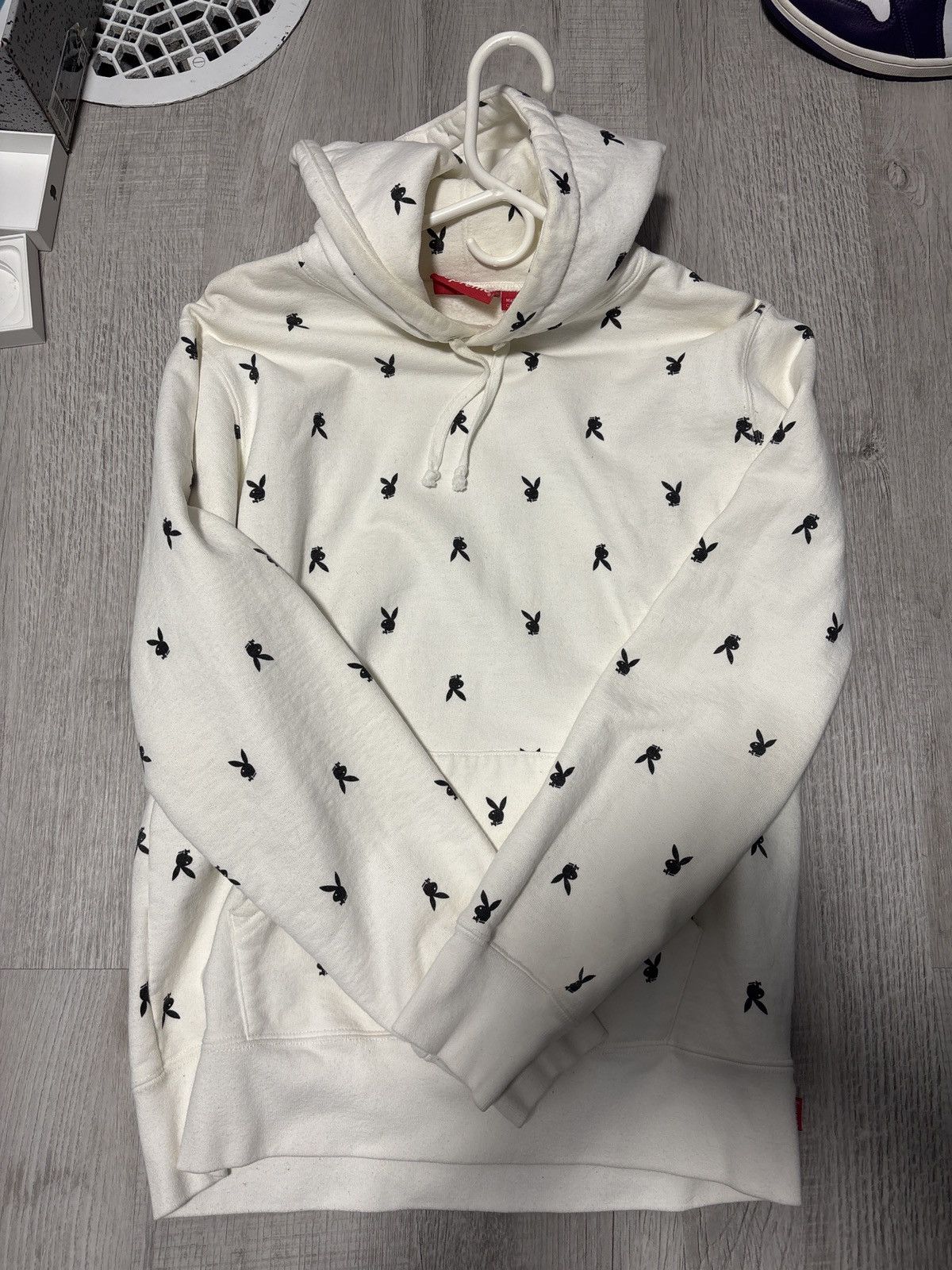 Playboy × Supreme Offwhite colored playboy x supreme hoodie Size US M / EU 48-50 / 2 - 1 Thumbnail