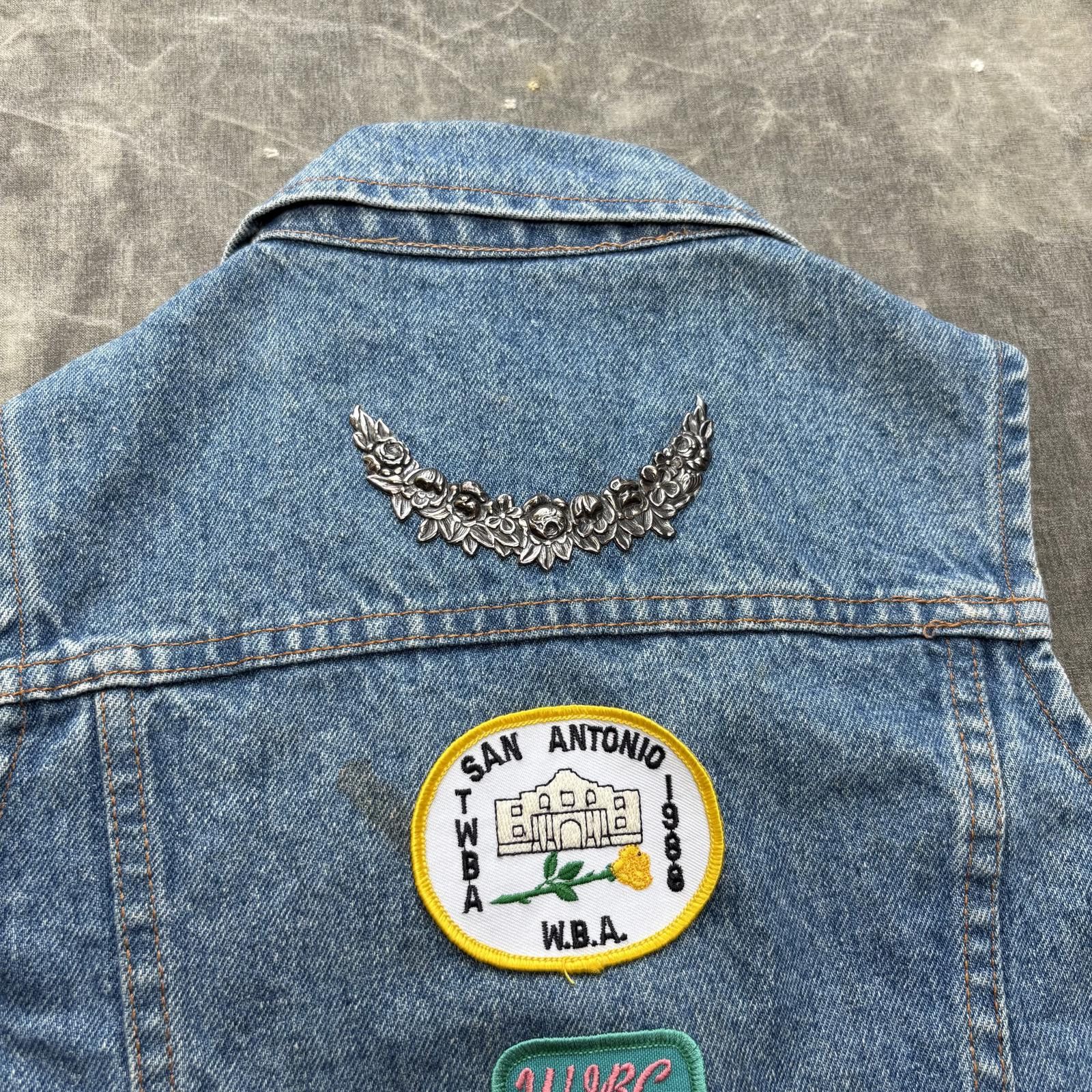 Vintage Vintage Floral Silver Metal Embellished Patches Denim Vest Size S / US 4 / IT 40 - 4 Thumbnail