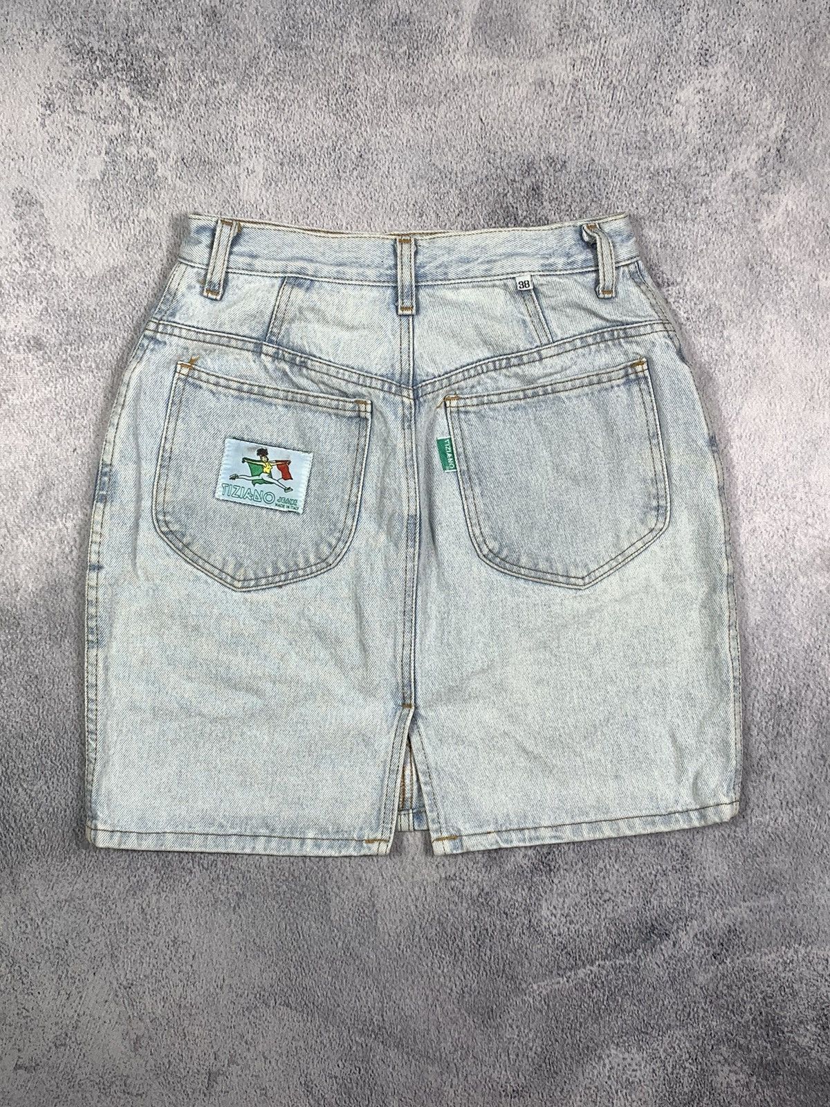 Japanese Brand × Vintage Vintage Y2K denim mini skirt streetwear style size 25 Size 25" / US 0 / IT 36 - 1 Thumbnail