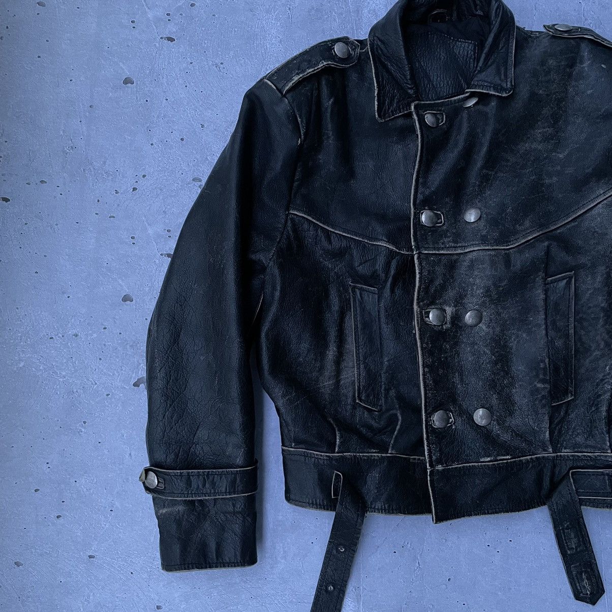 Vintage 🔥very rare🔥80s j-31 vintage leather jacket with iron buttons Size US L / EU 52-54 / 3 - 7 Thumbnail