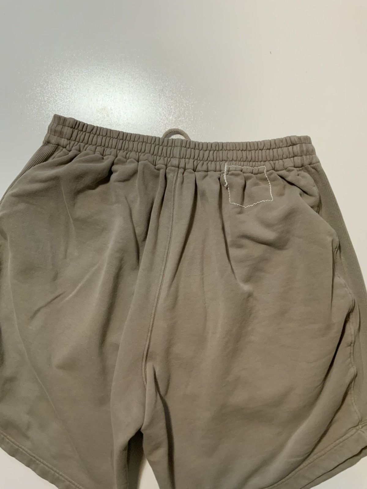 Bassike Bassike Reverse Weave Terry Fleece 10” Inseam Sweat Shorts Size US 34 / EU 50 - 12 Thumbnail