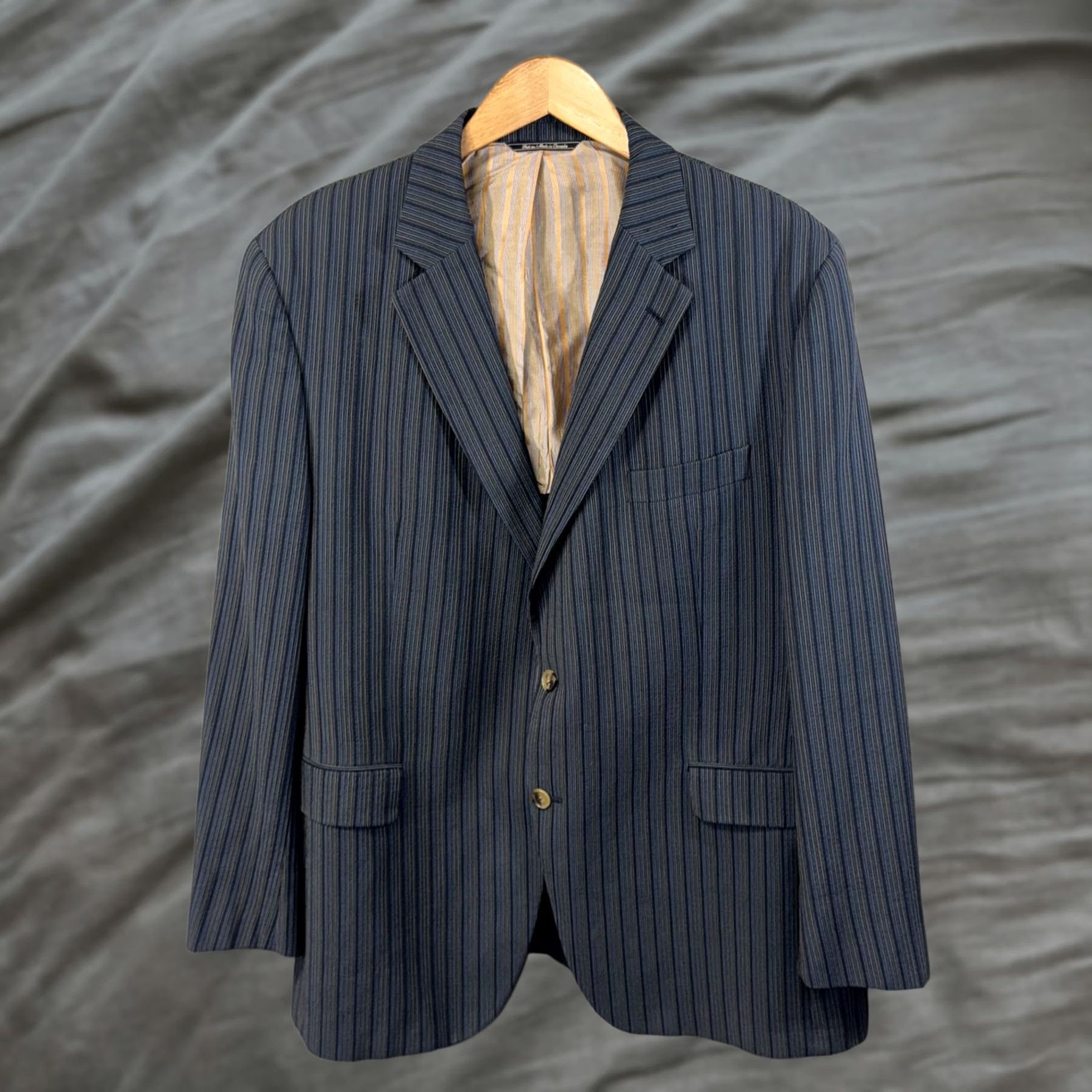 Jack Victor VINTAGE Jack Victor Prossimo Blazer Mens 46R Blue Pinstripe Sport Coat Gold Buttons Jacket/Coat Advanced Two-Button Notch Lapel 46 Regular Mens Size 46R - 1 Thumbnail