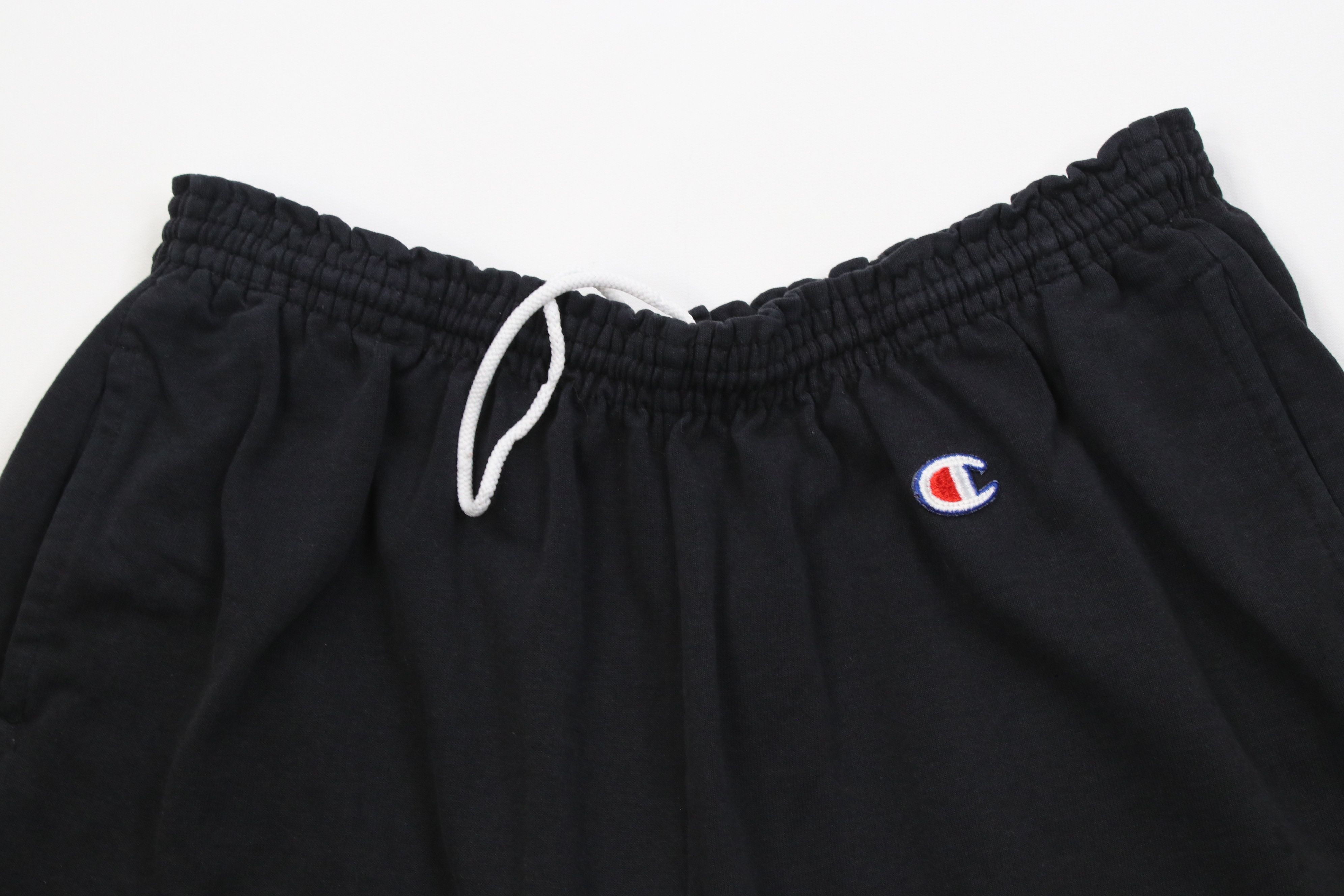 Champion Vintag 90s Champion Above Knee Heavyweight Shorts Black Size US 38 / EU 54 - 2 Thumbnail
