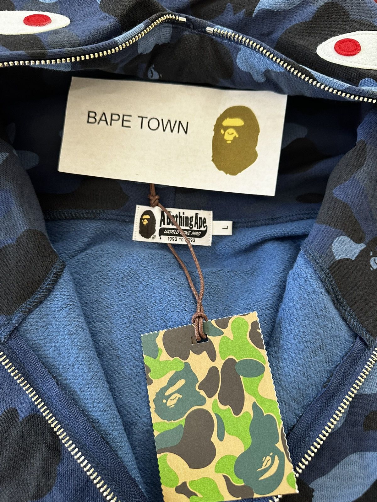 Bape COLOR CAMO FULL ZIP SHARK HOODIE (NAVY) Size US L / EU 52-54 / 3 - 6 Thumbnail