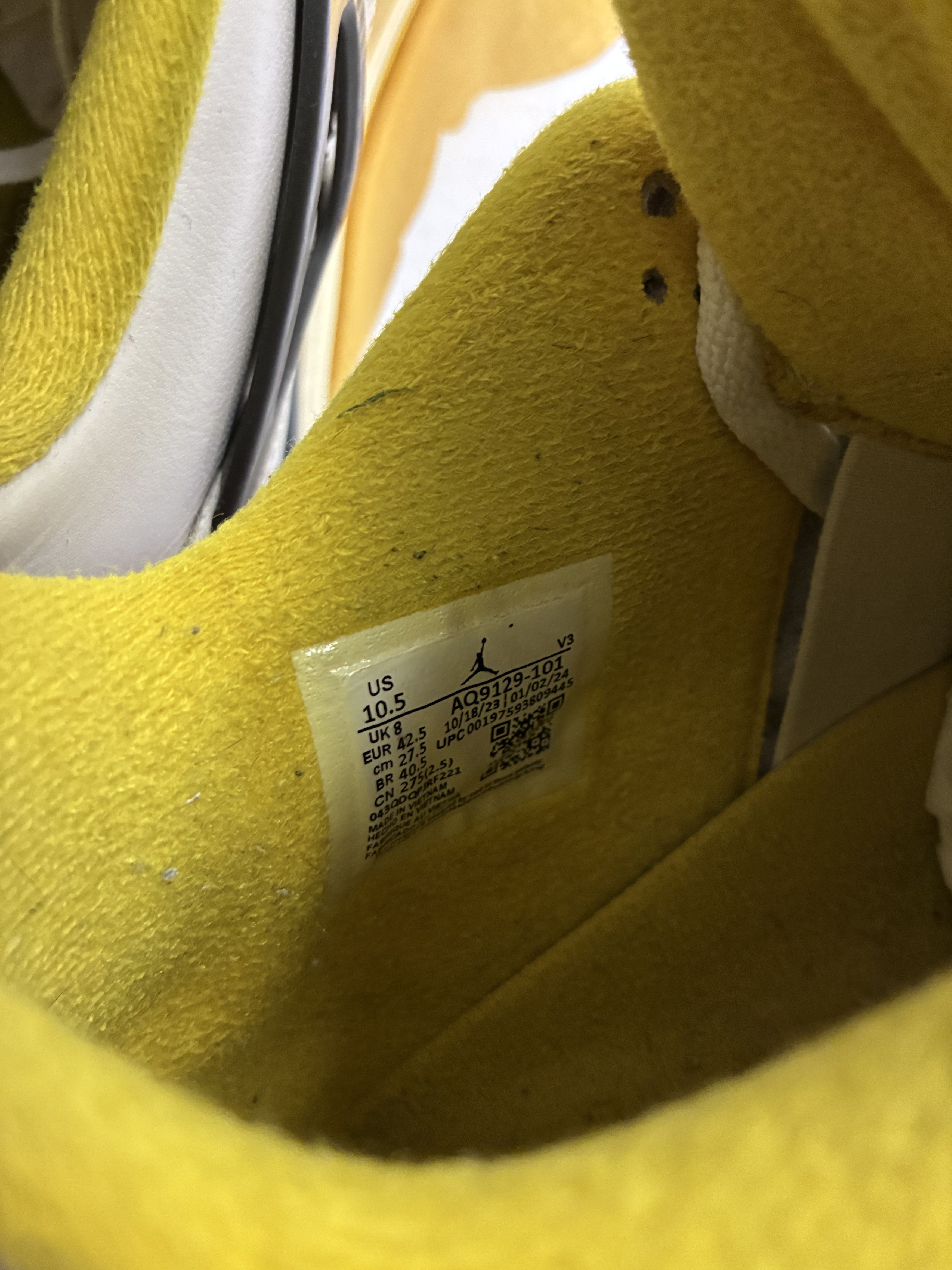 Jordan Brand jordan 4 vivid sulfur Size US 9.5 / EU 42-43 - 6 Thumbnail