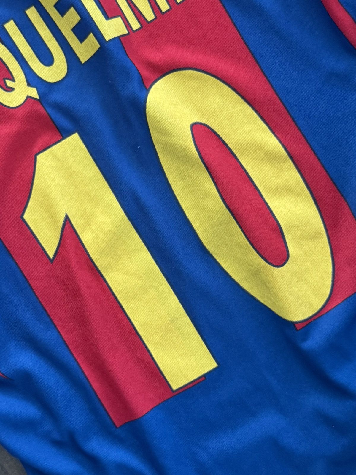 Vintage Vintage FC Barcelona #10 Juan Román Riquelme Football Shirt Size US M / EU 48-50 / 2 - 10 Thumbnail