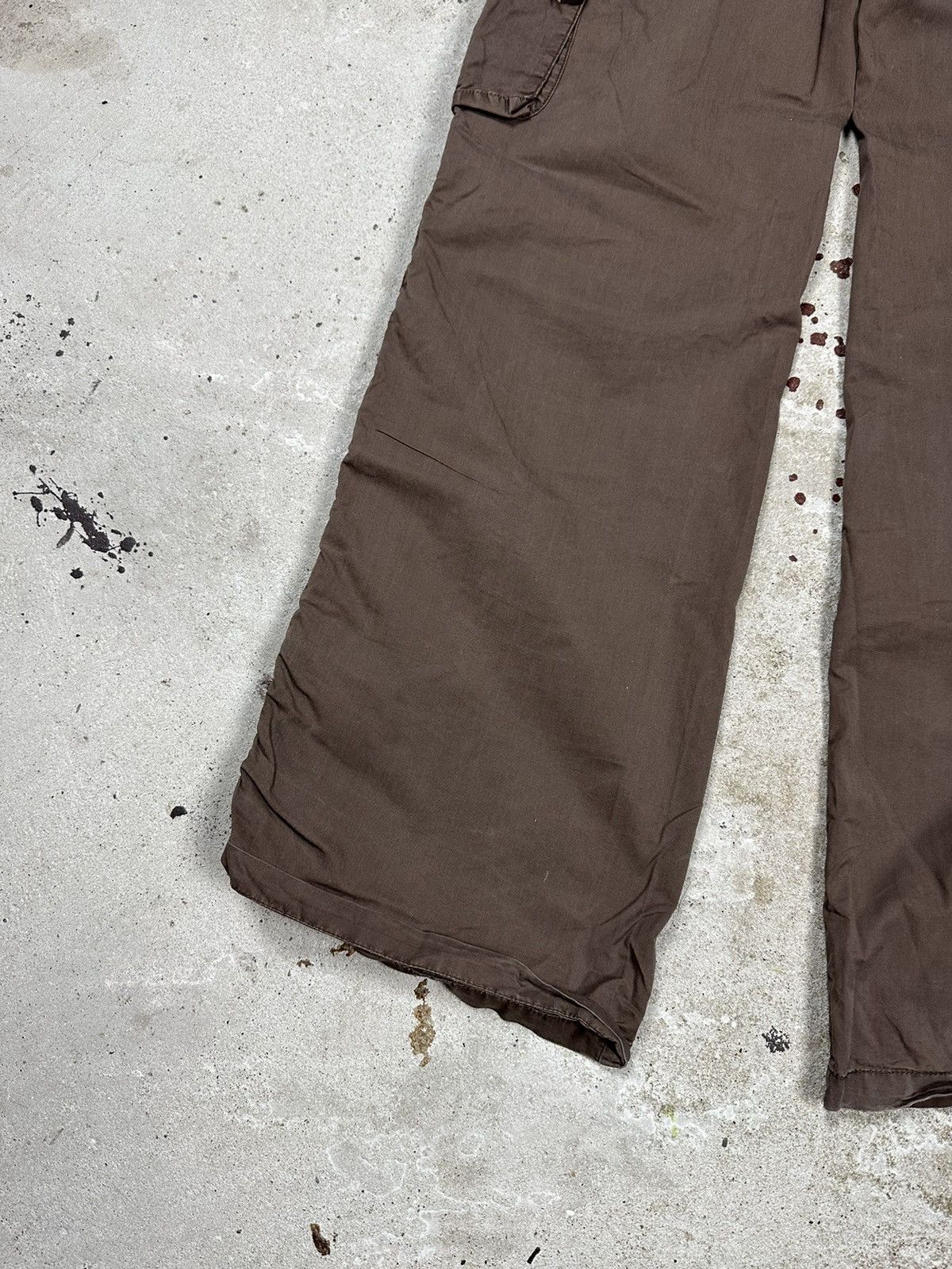 If Six Was Nine × Japanese Brand × Vintage Vintage Y2K Brown Cargo Flare Pants Baggy Size US 29 - 9 Thumbnail