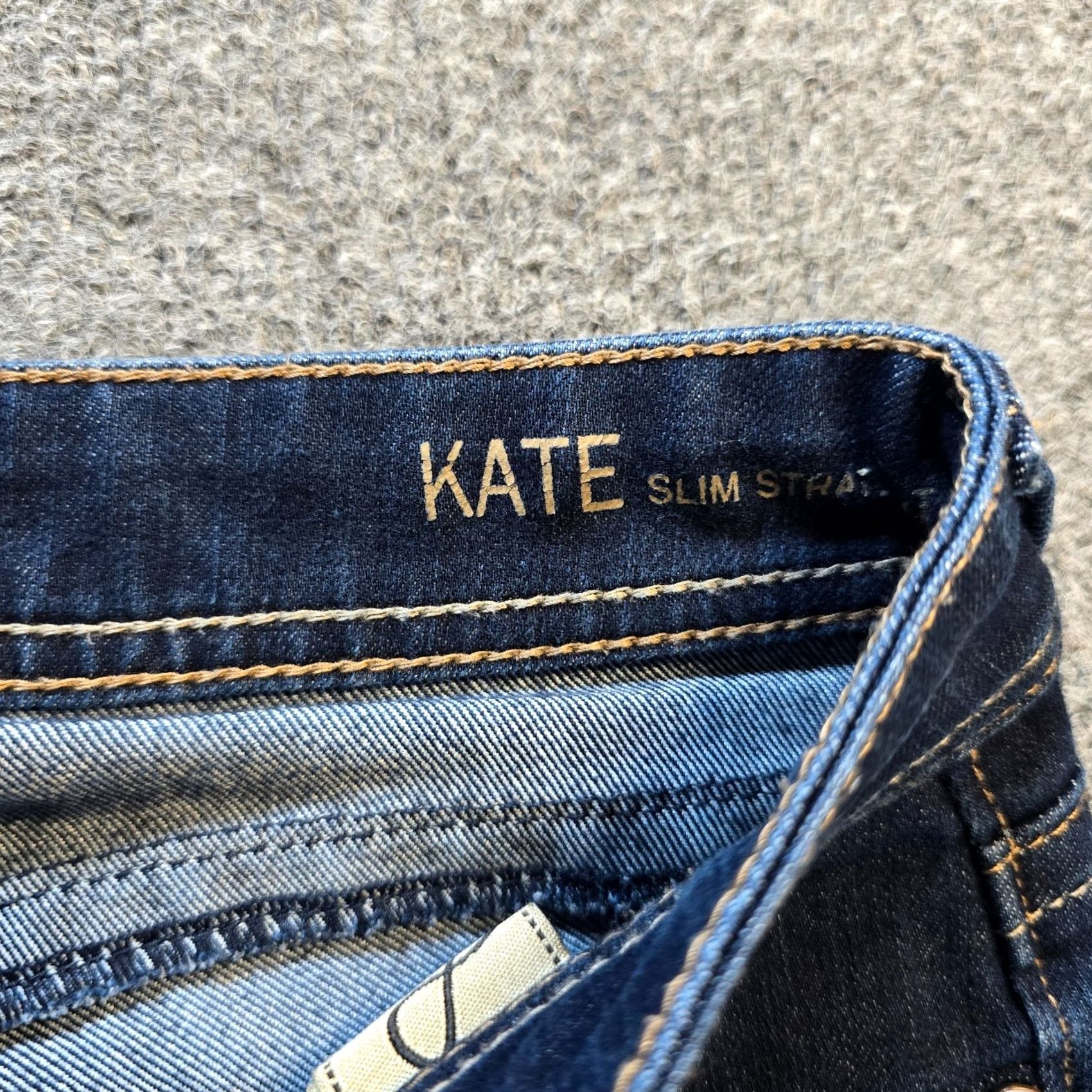DL1961 DL1961 Jeans Womens Size 26 Blue Denim Kate Slim Straight Stretch Capsule Casual Jeans Women Slim Straight 5-Pocket Inseam 30 in Dark Wash Size 26" / US 2 / IT 38 - 6 Thumbnail