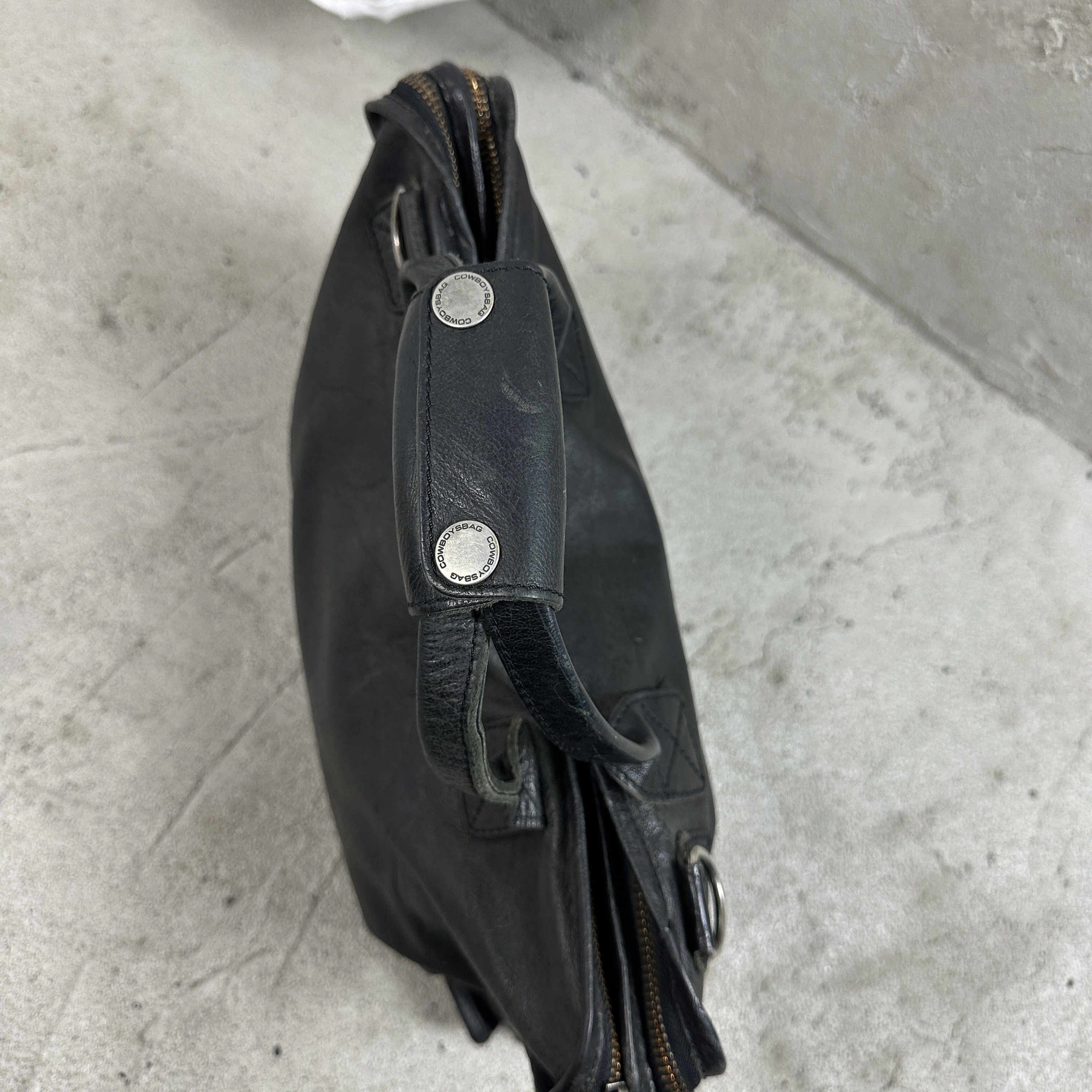 Vintage Vintage Leather Opium Avant Garde Biker Washed Bag 00s Size ONE SIZE - 5 Thumbnail