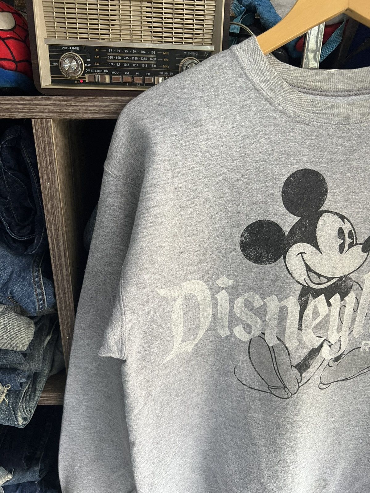 Mickey Mouse 🔥Hanes Disneyland Resort Crewneck Sweatshirt Size US S / EU 44-46 / 1 - 4 Thumbnail