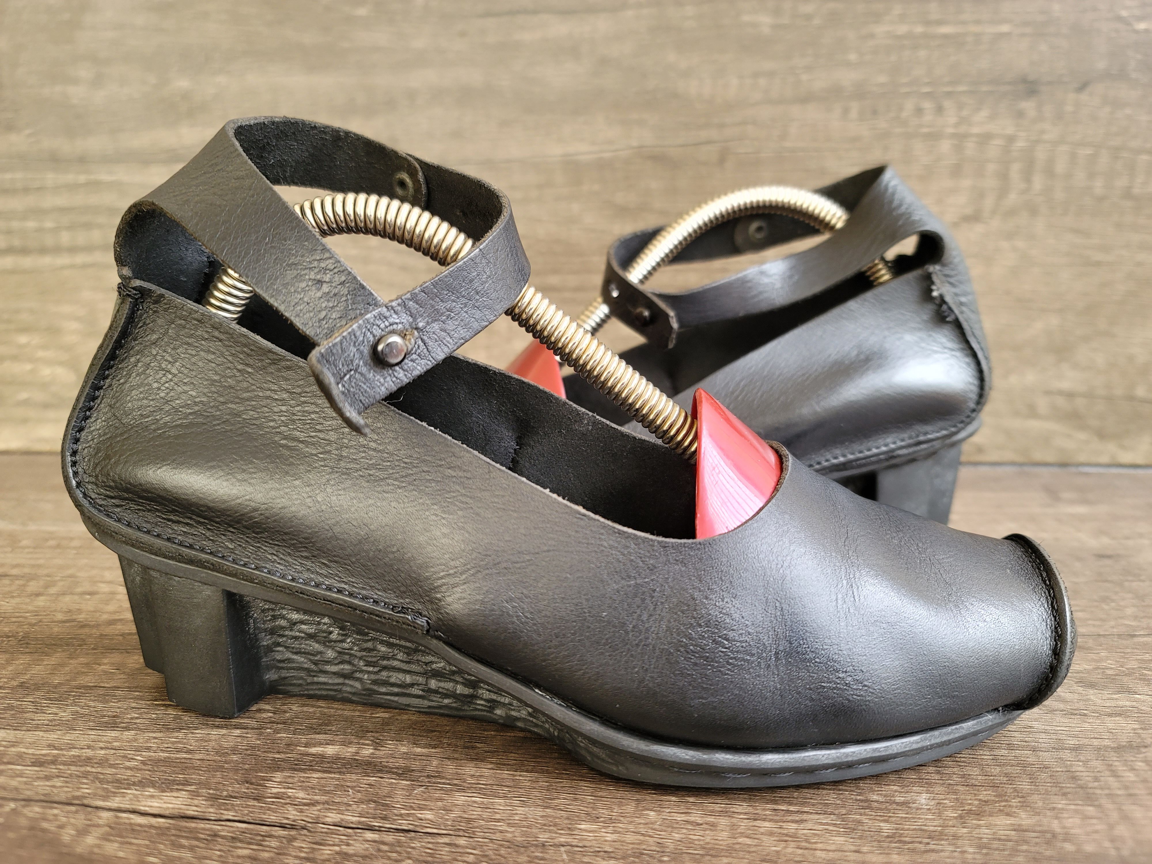Trippen Trippen Mary Jane Leather Shoes Women's 37 US 6.5-7. Size US 7 / IT 37 - 6 Thumbnail