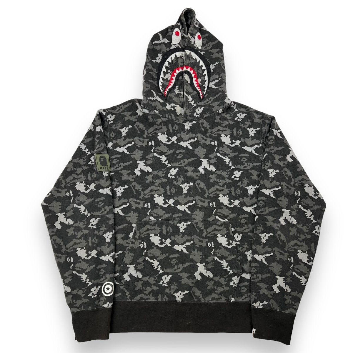 Bape Bape Digi Camo Shark Pullover Hoodie Size US XL / EU 56 / 4 - 2 Thumbnail