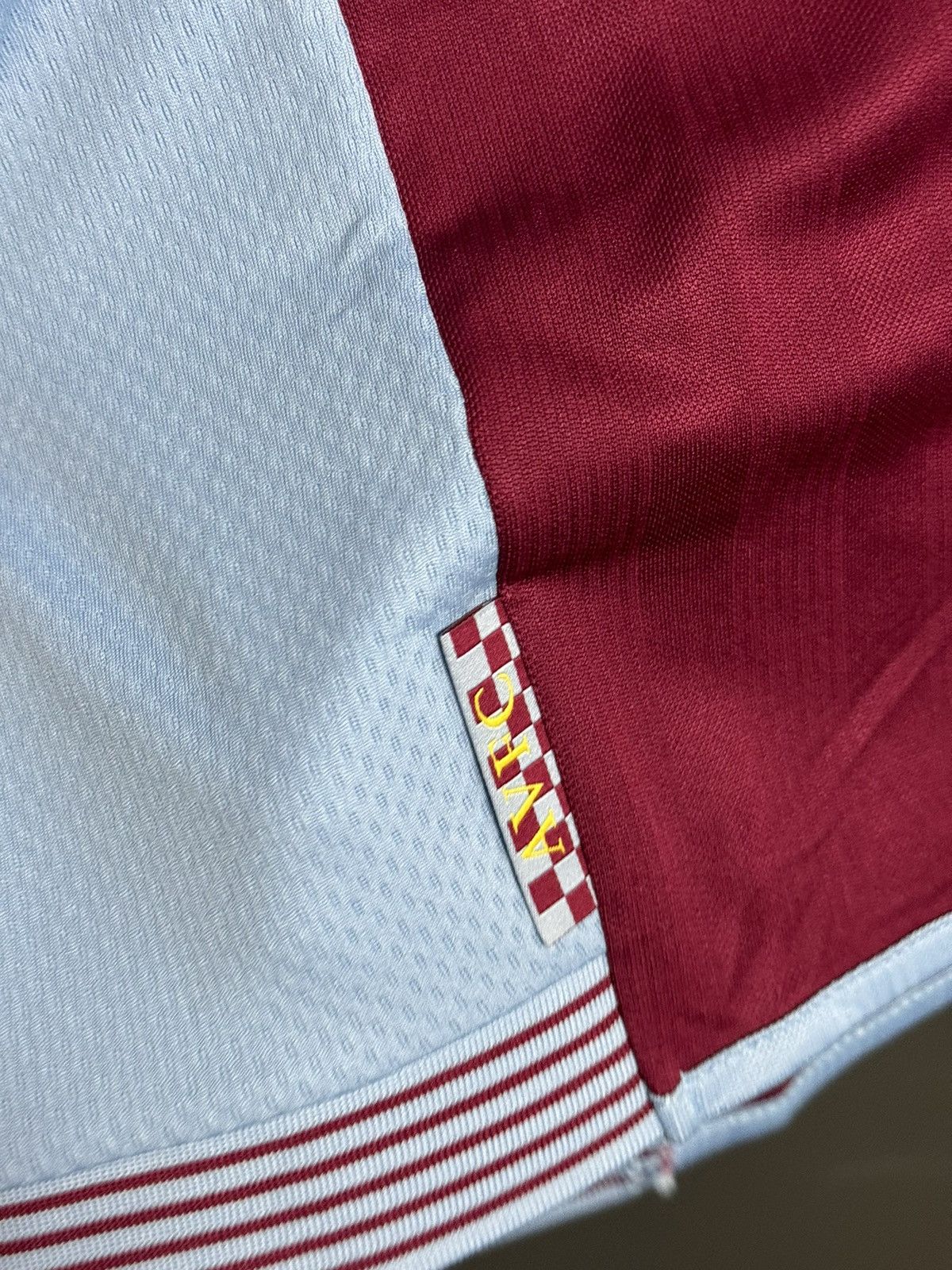 Macron Aston Villa 13/14 Home Football Jersey Size US L / EU 52-54 / 3 - 7 Thumbnail
