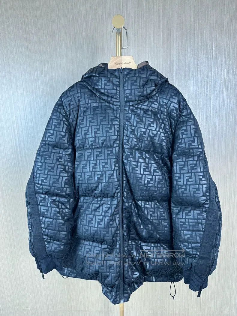 Fendi Fendi Double-Sided Full Print Logo Down Jacket Size M / US 6-8 / IT 42-44 - 1 Thumbnail