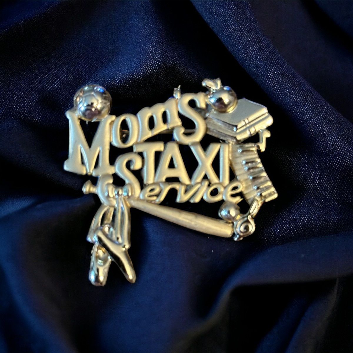 Vintage Vintage AJC Moms Taxi Service brooch Size ONE SIZE - 1 Thumbnail