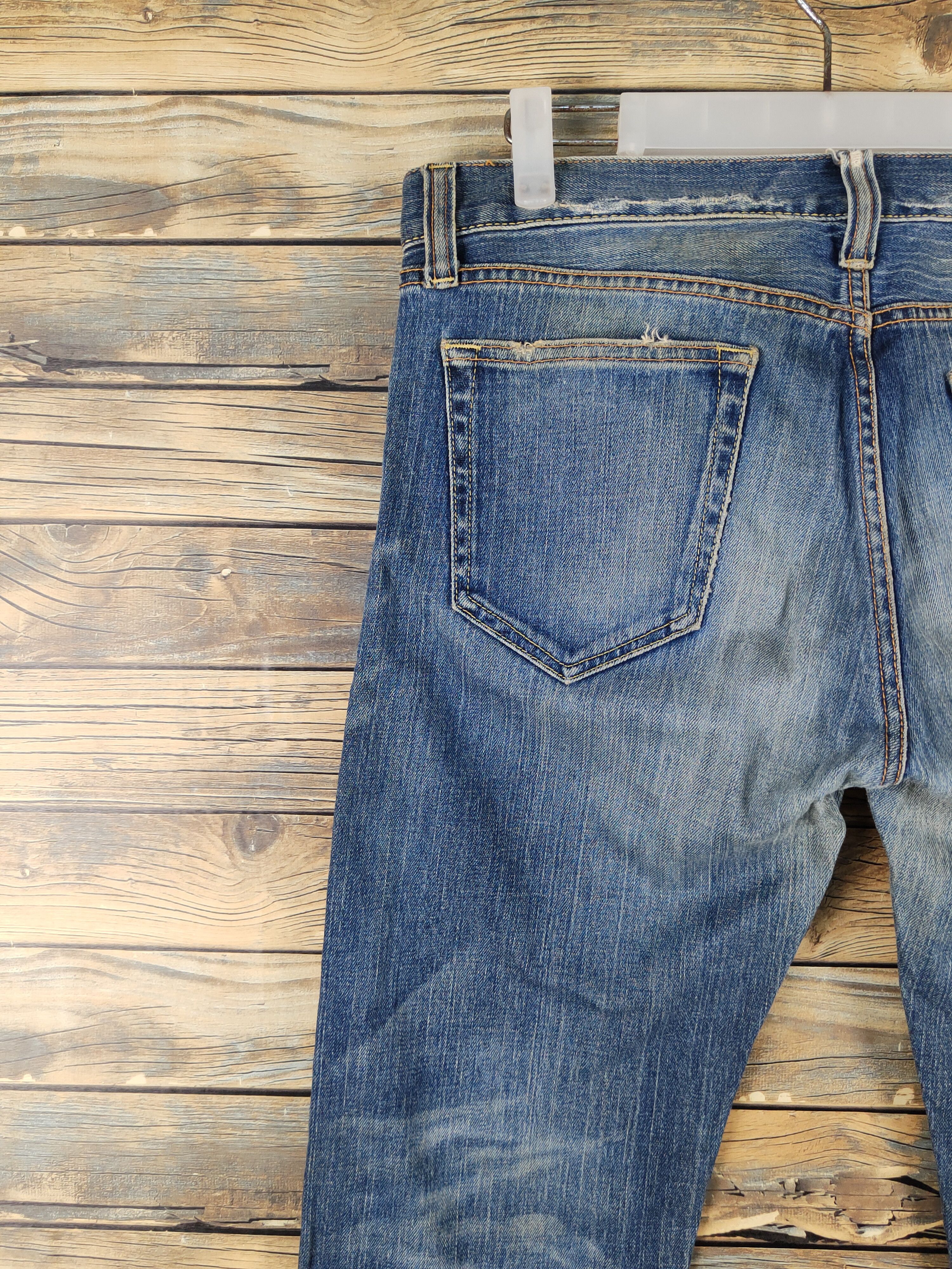 Japanese Brand Uniqlo Blue Distressed Ripped Jeans #W1307 Size US 33 - 8 Thumbnail